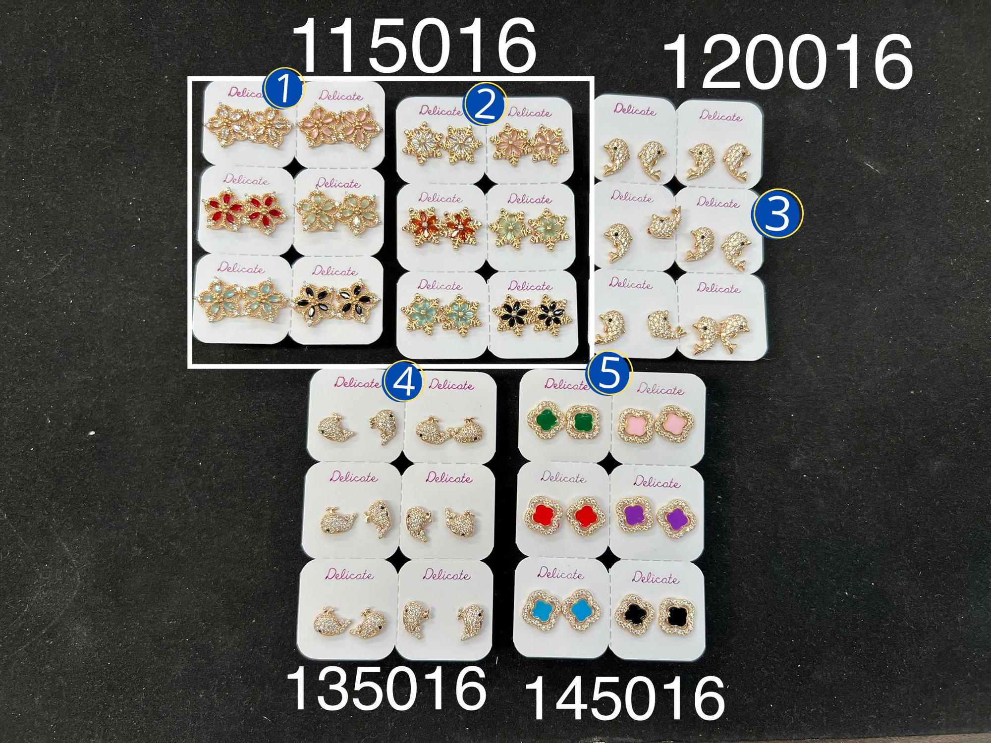 [05/AGOSTO/26] Paquete de 6 pares de aretes Dorados M3 Oro Laminado