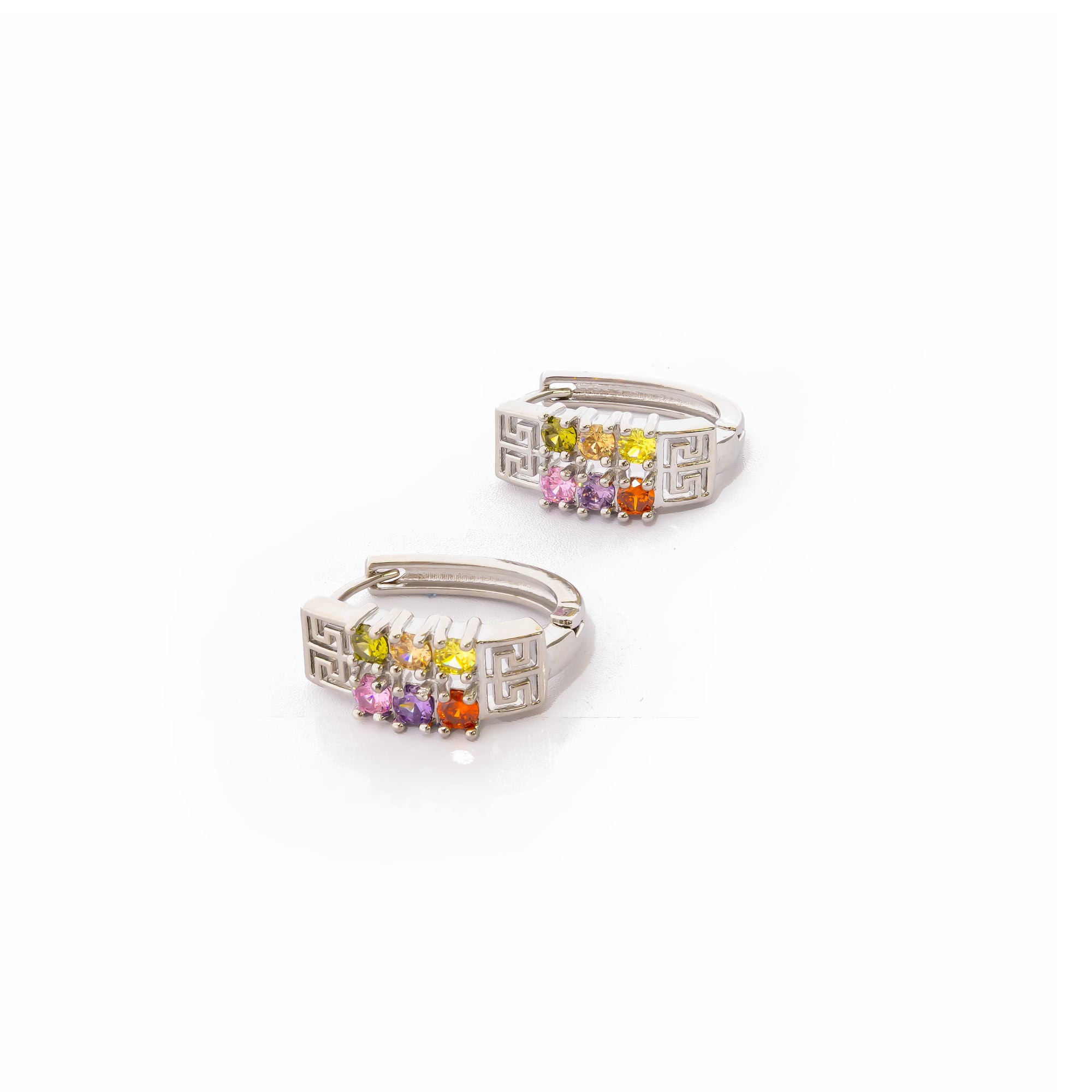 Aretes Plateados Huggies con Piedras De Color M4 Oro Laminado