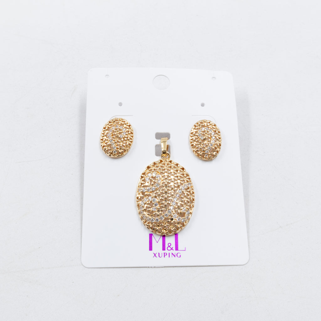 Conjunto de de Aretes y Dije M5 Oro Laminado