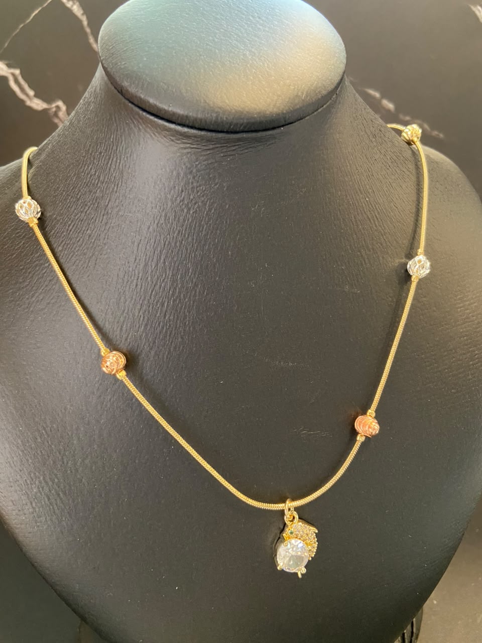 [12/SEPTIEMBRE/26] Collar Dorado de Tres colores con Dije M1 Oro Laminado