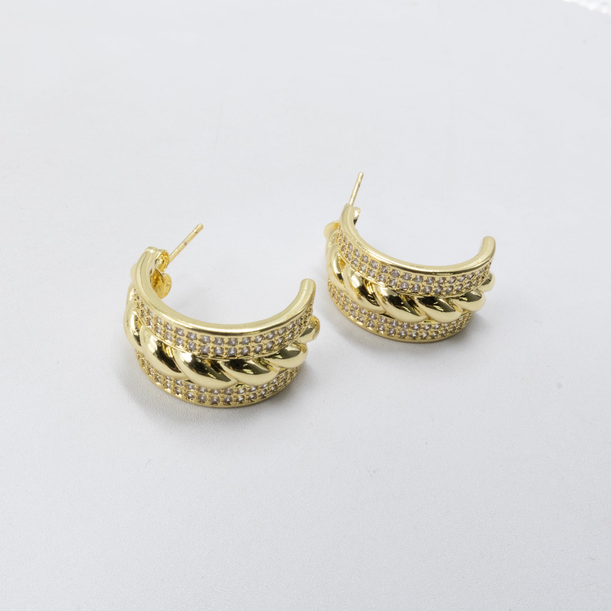 Aretes Dorados Caja 1 M2 Oro Laminado 01/06/26