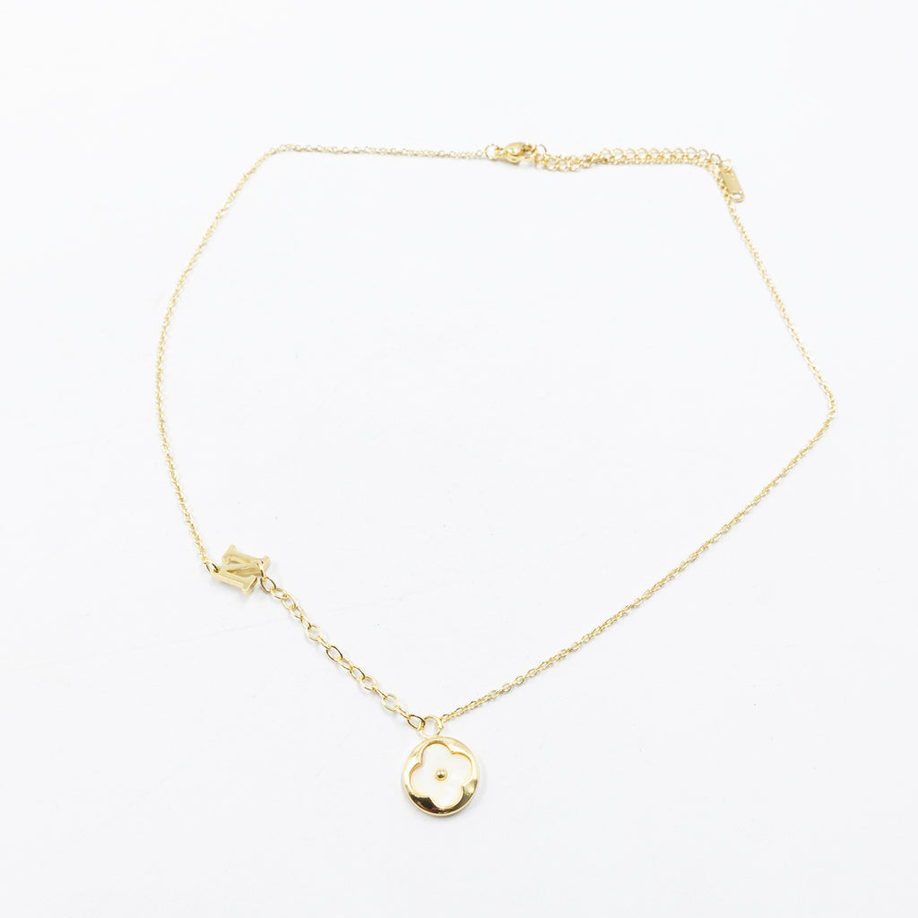 Collares Dorados con dijes de letra N,P,R y dije de Trebol M5 Oro Laminado