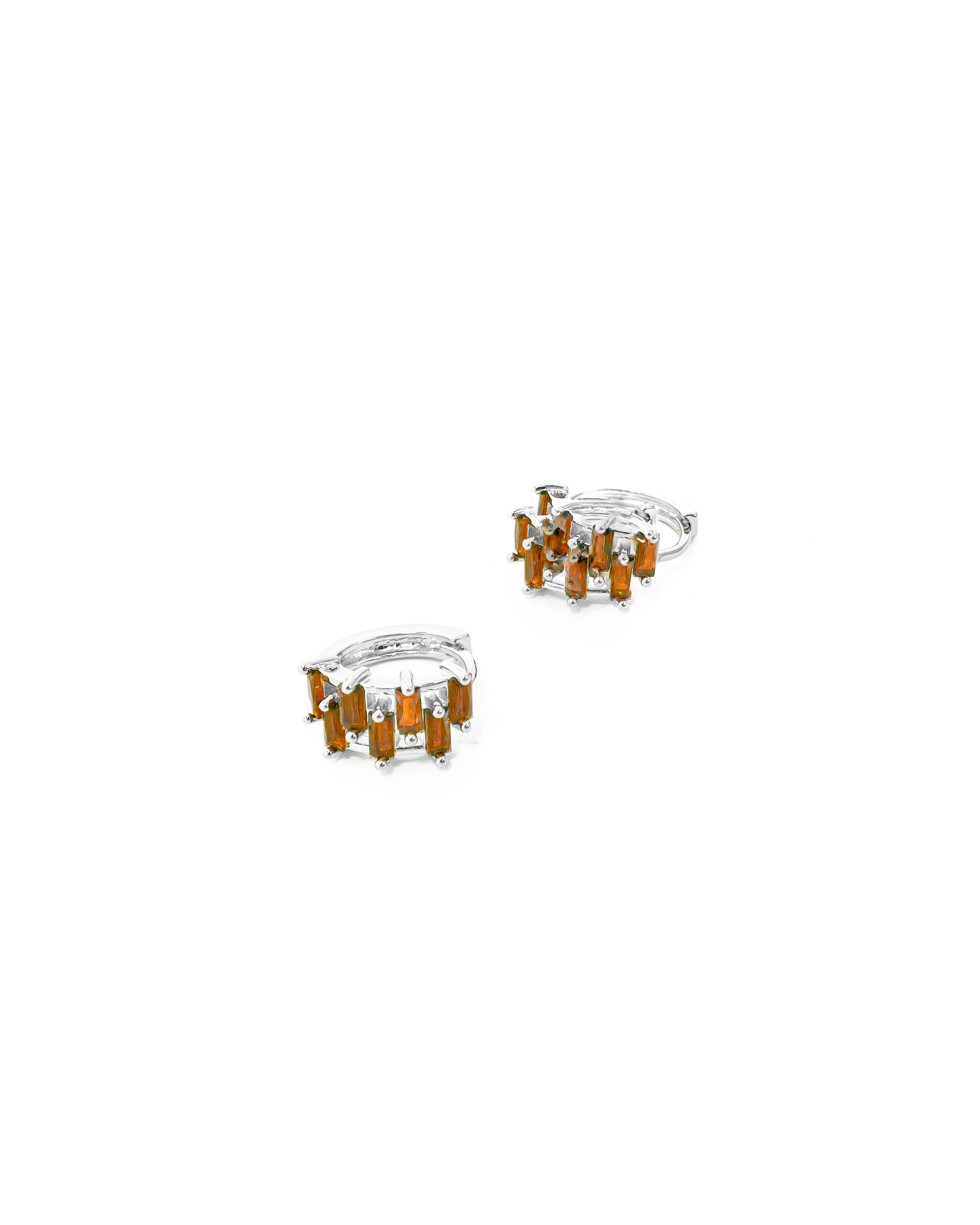 Aretes Plateados Huggies con Piedras Diferentes Colores M13 Oro Laminado
