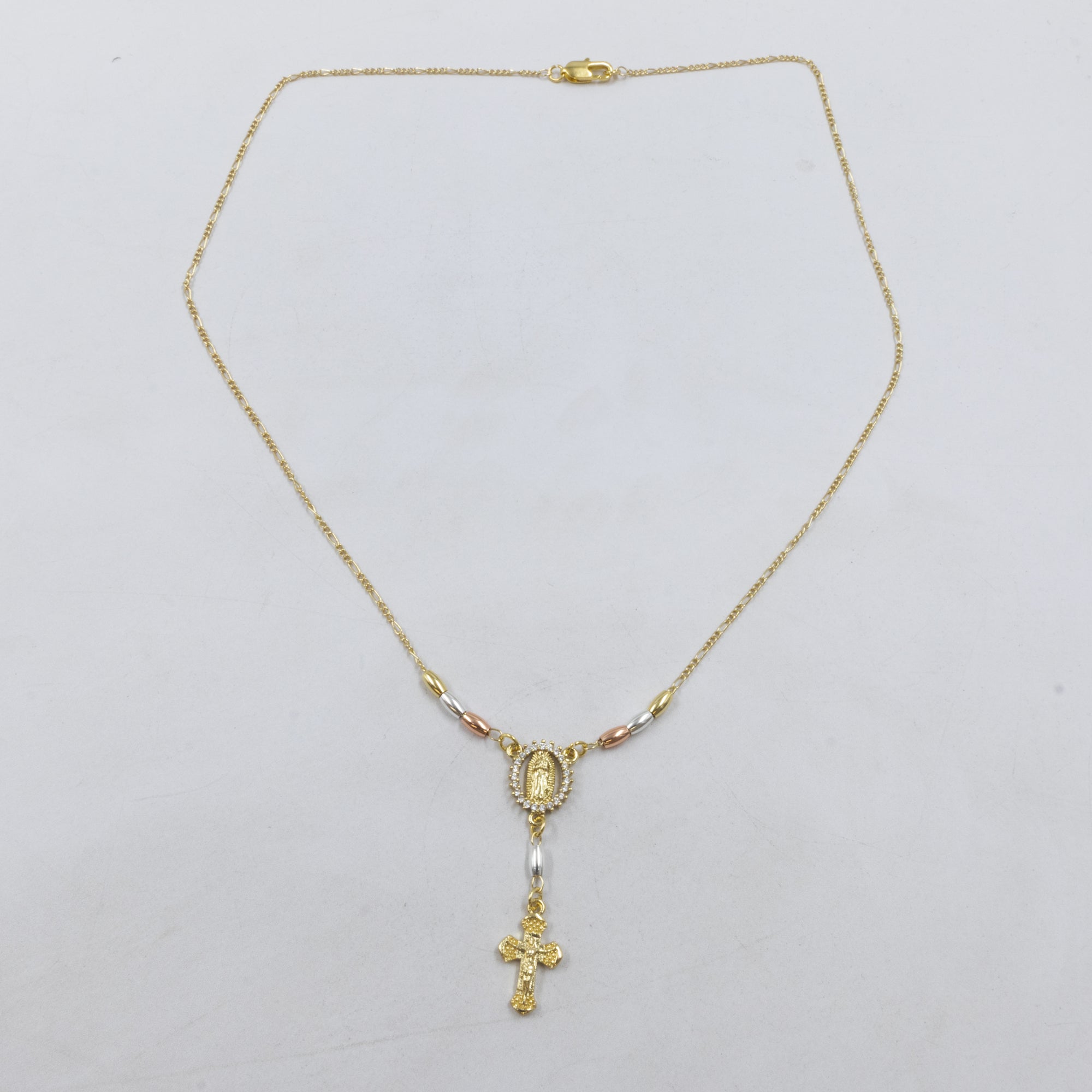 Collar con Dije Religioso Dorado M2 Oro Laminado