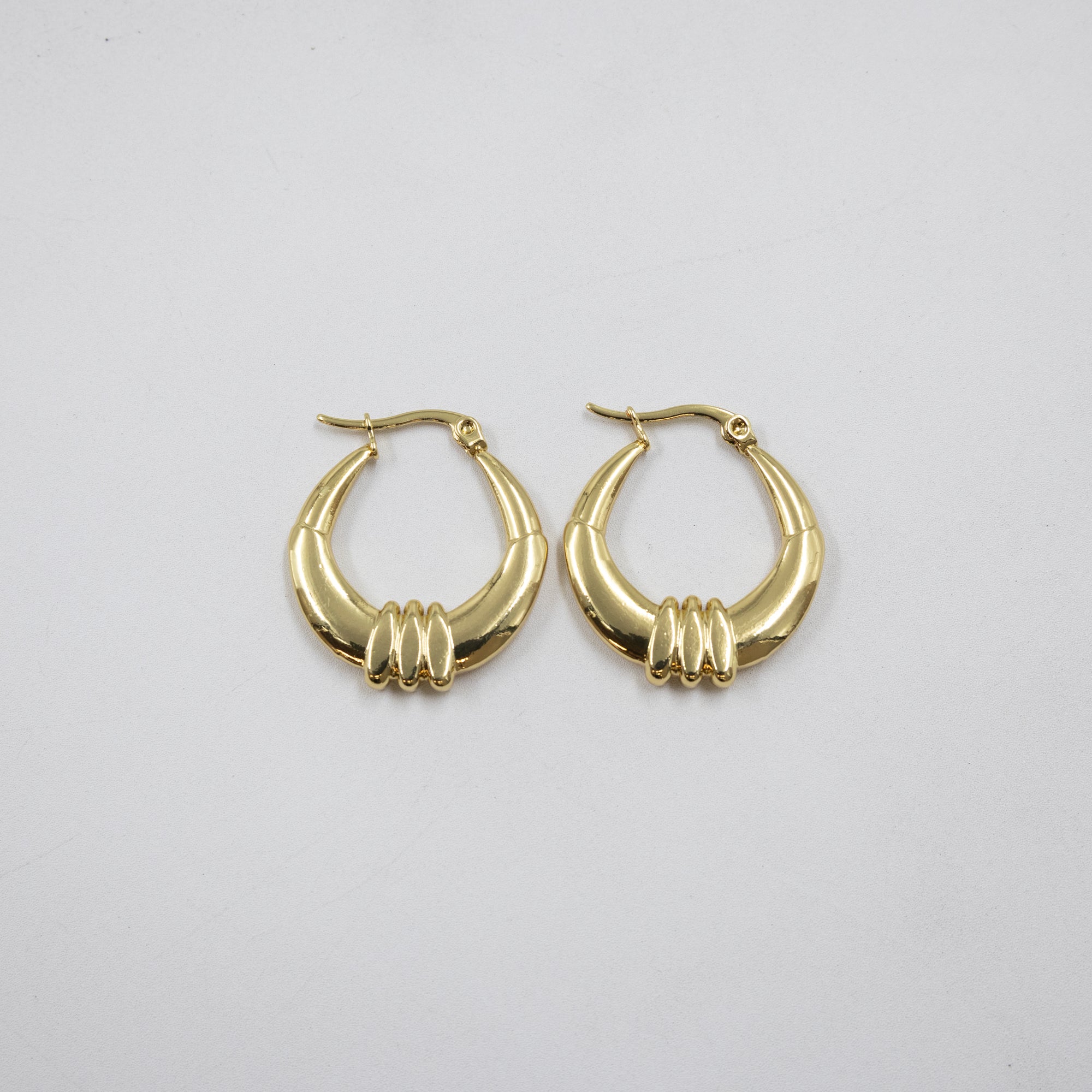 Aretes Dorados Chicos M5 Oro Laminado