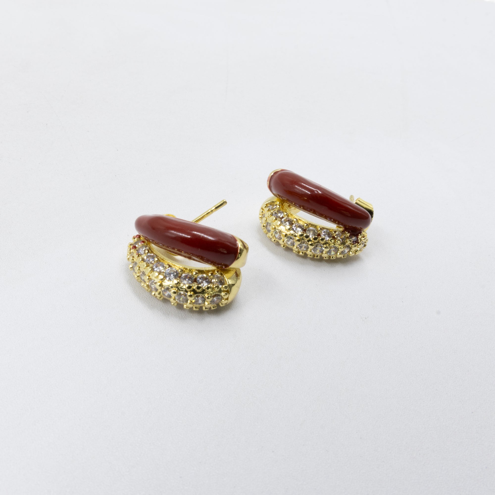 Aretes Dorados Caja 2 01/06/26  M1 Oro Laminado