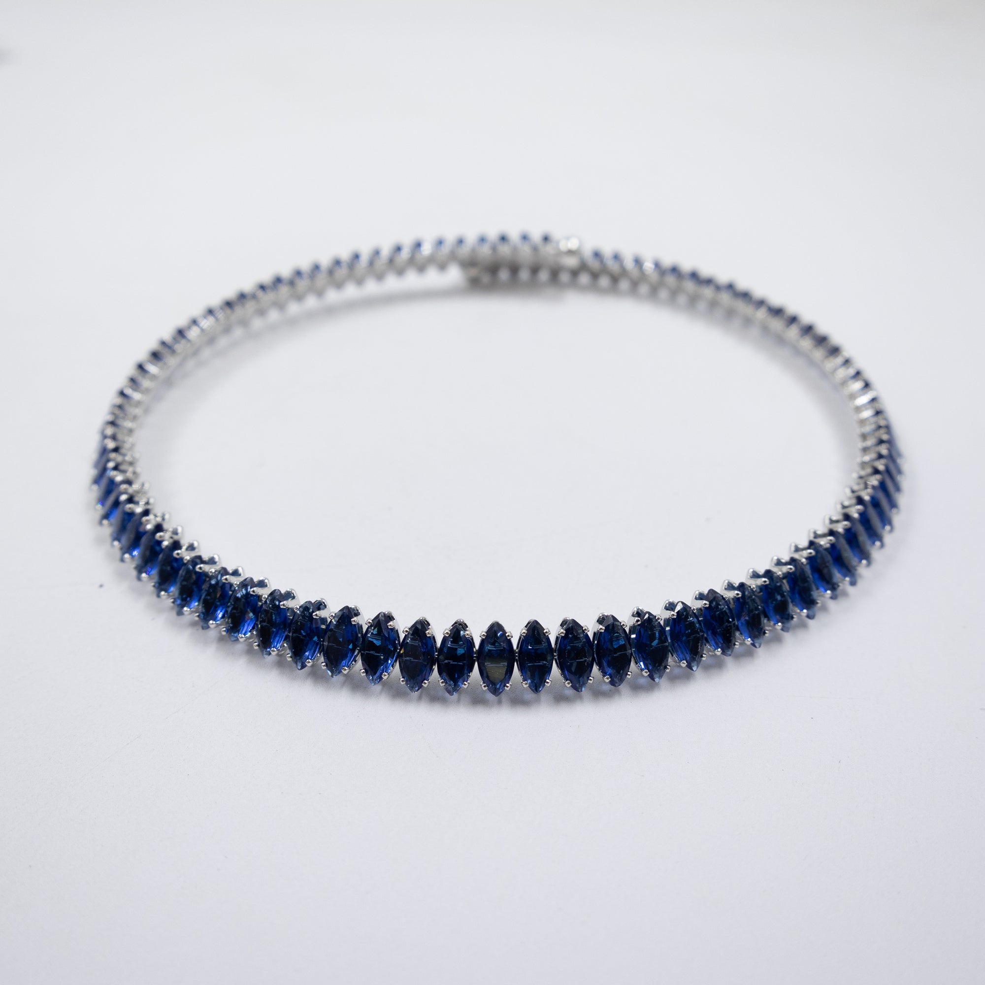 Collar con piedras Dorado y Plateado M1 Oro Laminado