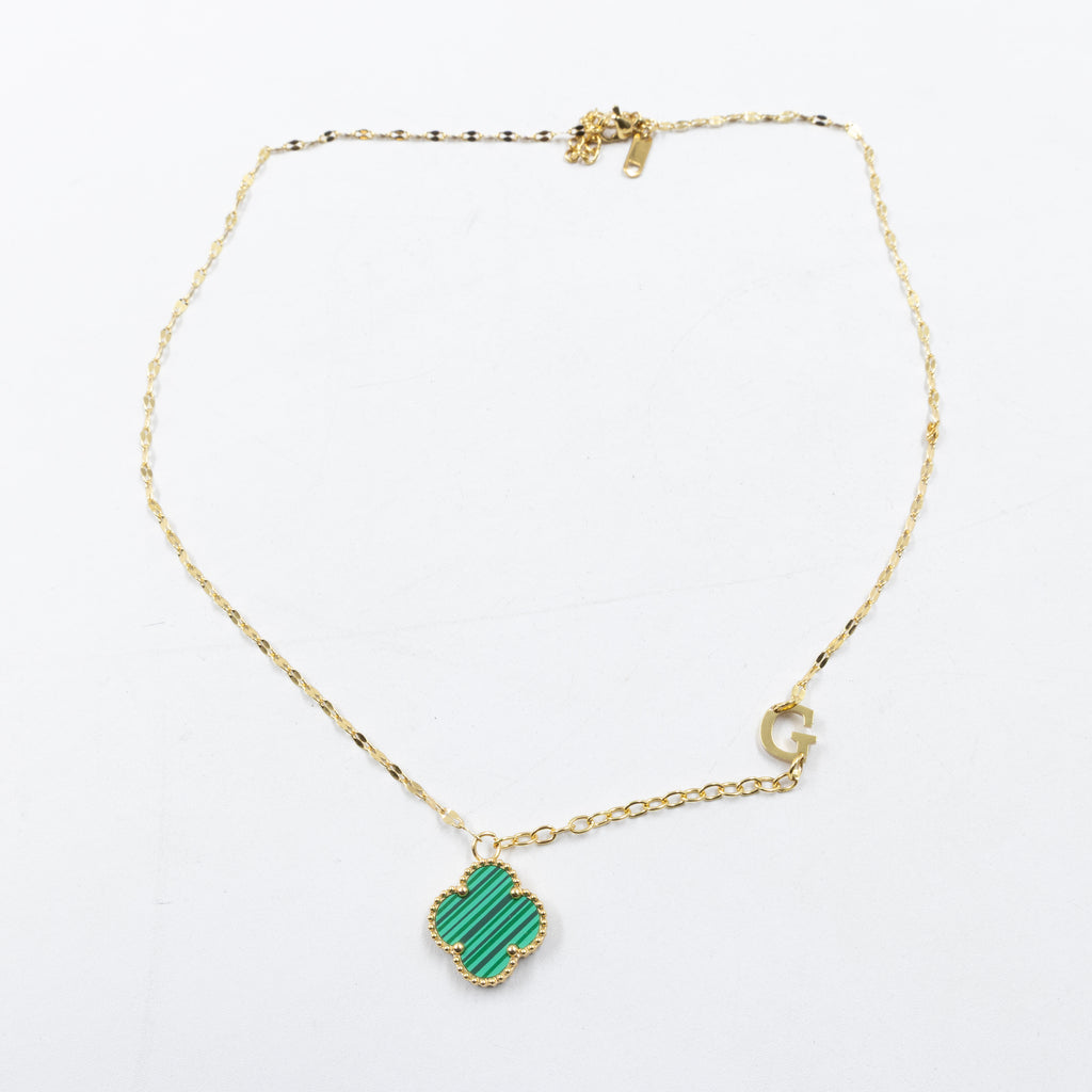 Collares Dorados con dijes de letra G, I ,K y dije de Trebol M3 Oro Laminado