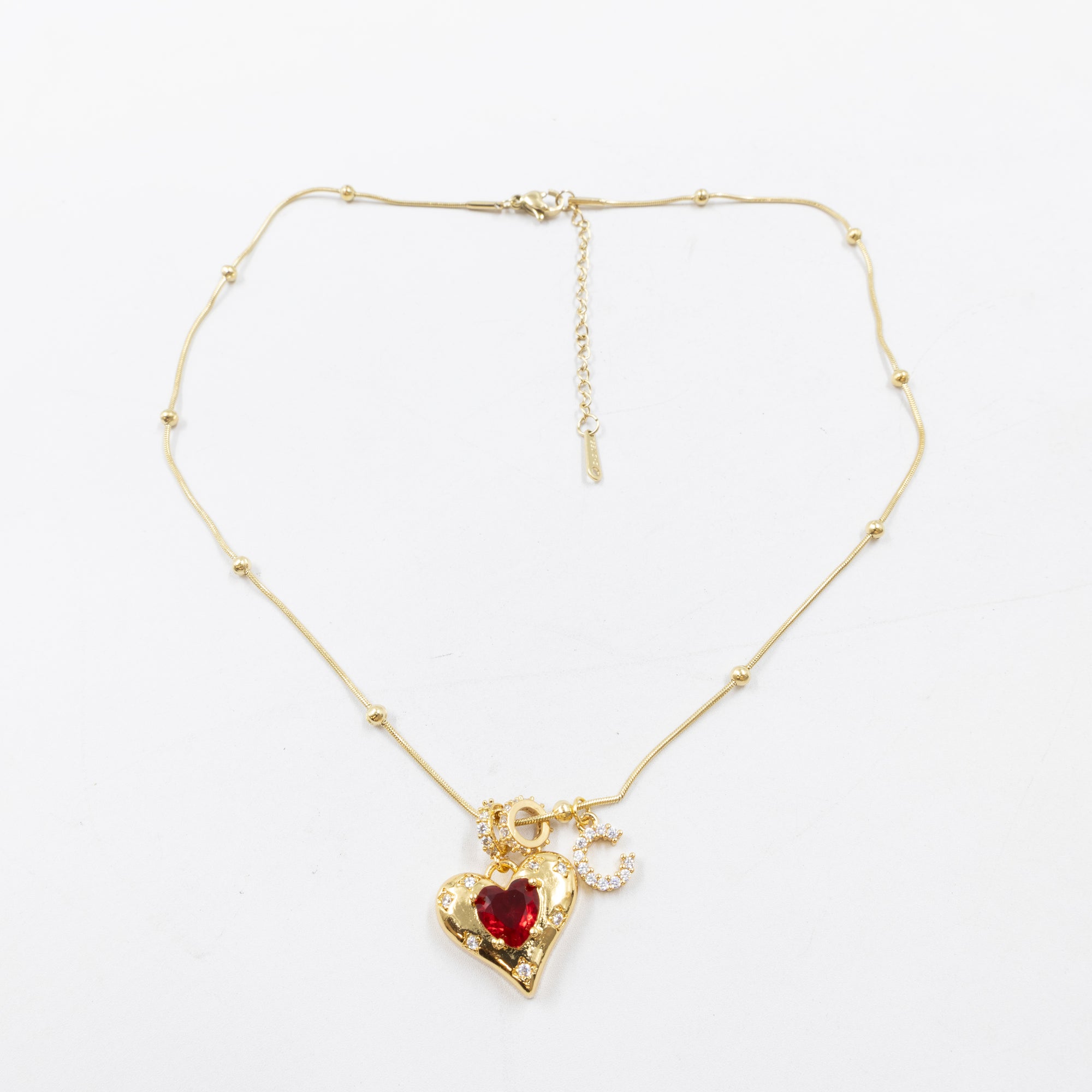Collares Dorados con dije de Letra y corazon M1 Oro Laminado