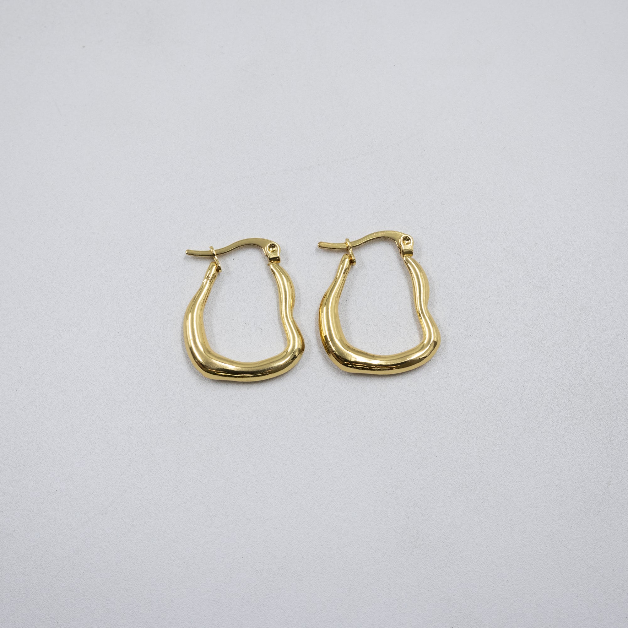 Aretes Dorados Chicos M2 Oro Laminado