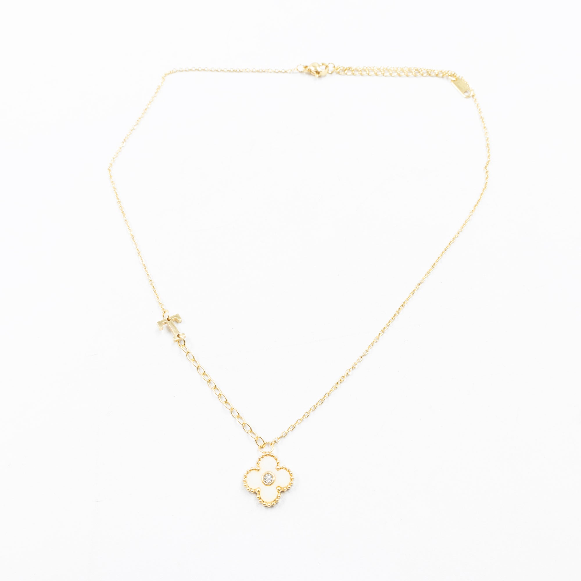Collar de Dije de Trebol y letra T, V M6 Oro Laminado