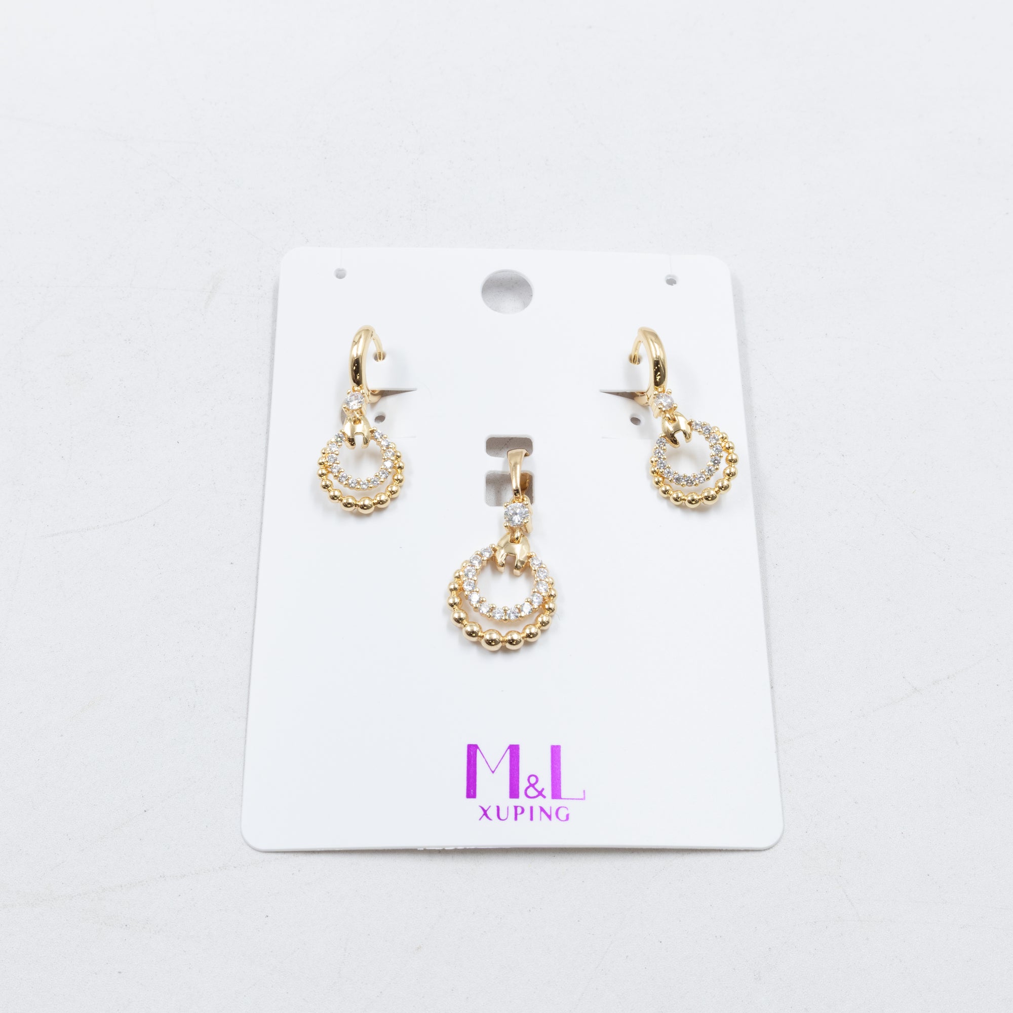 Conjunto de de Aretes y Dije M10 Oro Laminado