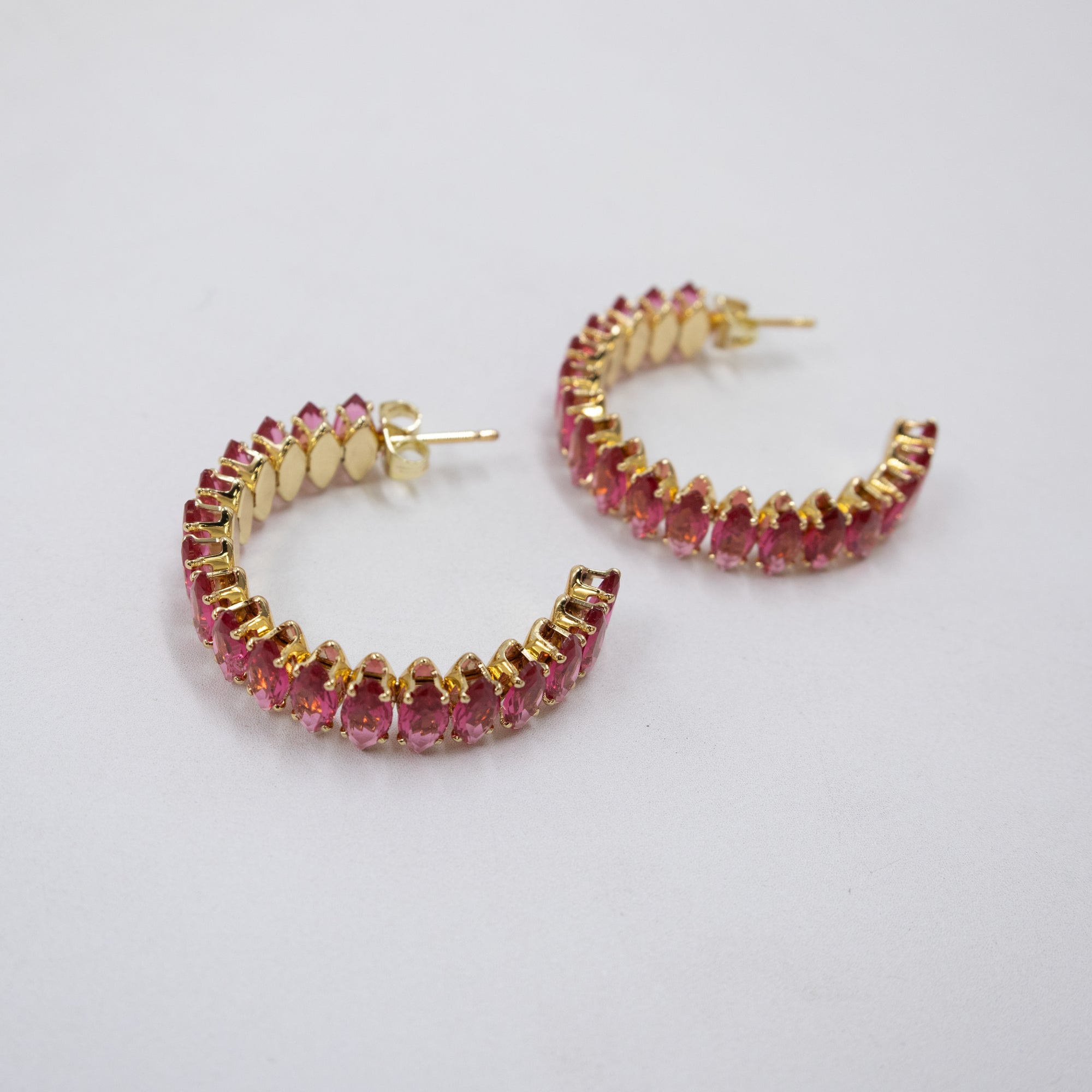 Aretes Dorados con piedras de color M7 Oro Laminado