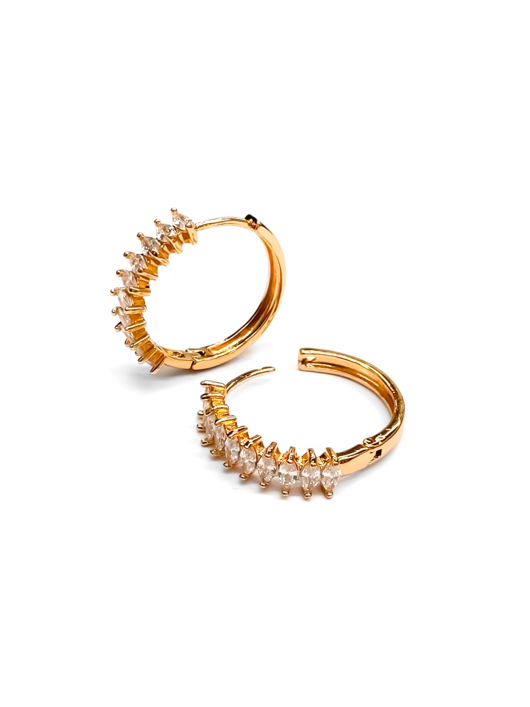 ARETES HUGGIES M13 - ORO LAMINADO
