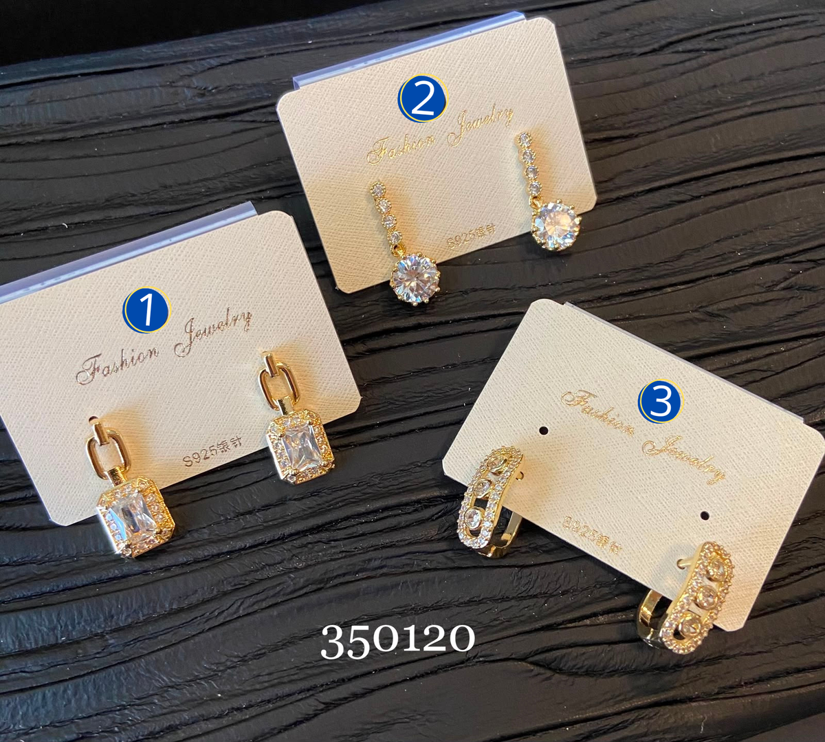 [12/SEPTIEMBRE/26] Aretes Dorados con piedras M4 Oro Laminado