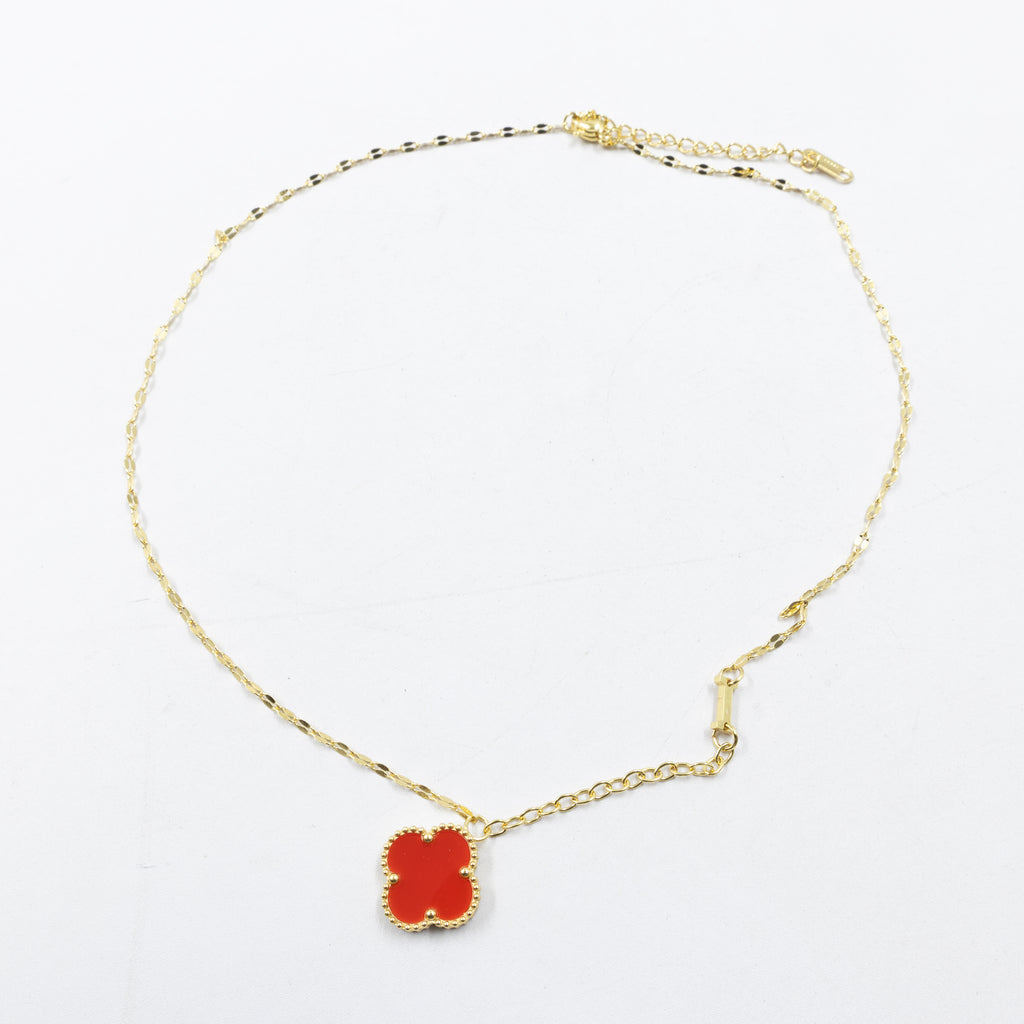 Collares Dorados con dijes de letra G, I ,K y dije de Trebol M3 Oro Laminado