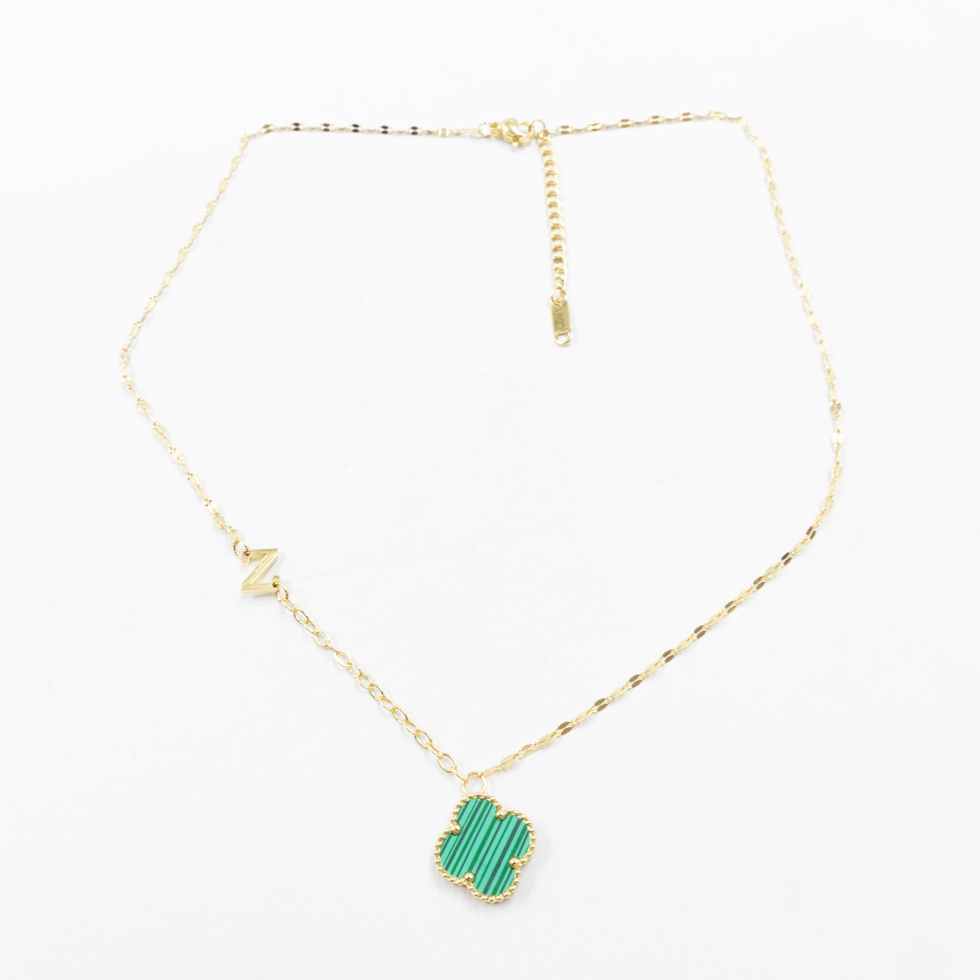 Collares Dorados con dijes de letra Y, Z y dije de Trebol M7 Oro Laminado