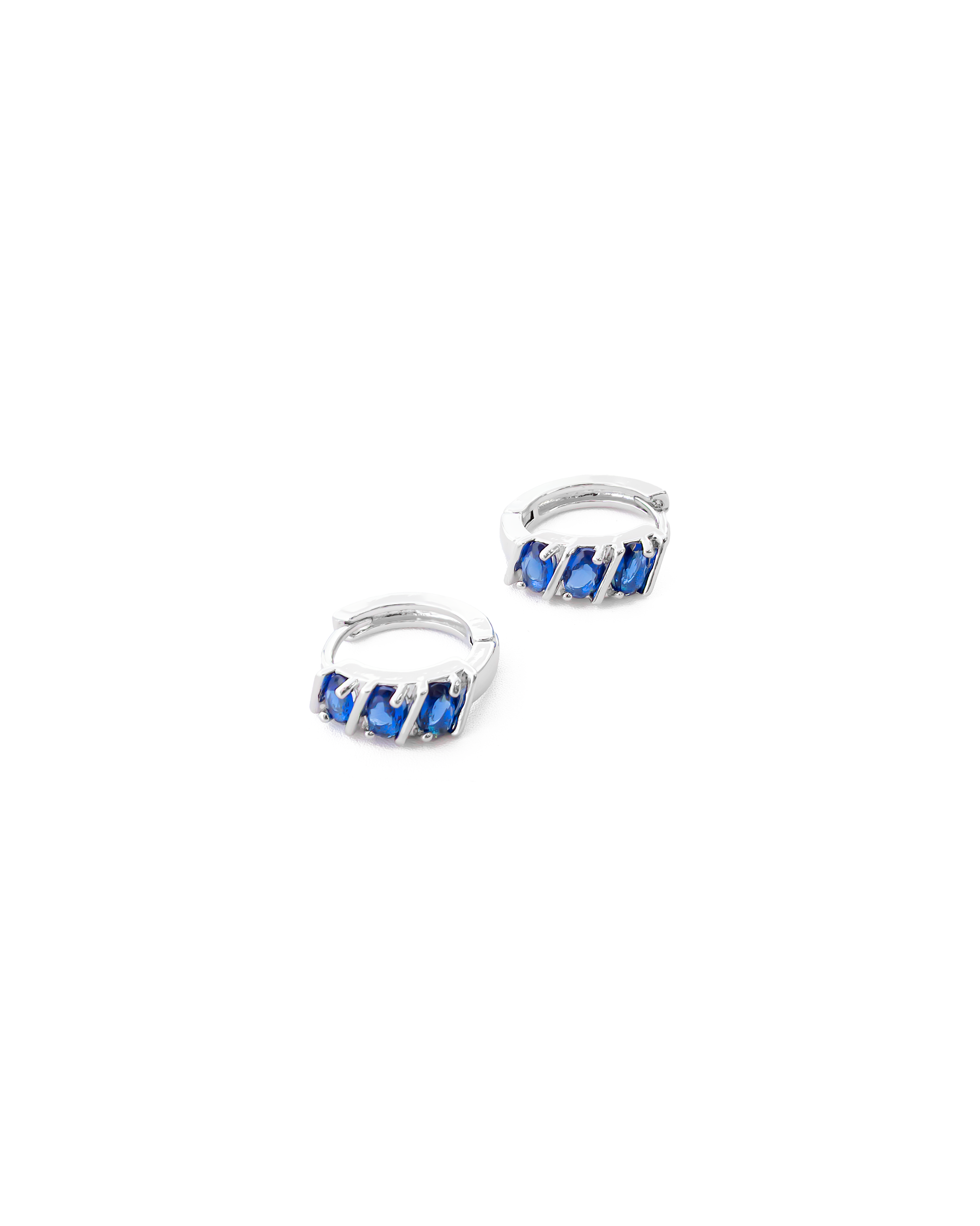 Aretes Plateados Huggies con Piedras Diferentes Colores M12 Oro Laminado