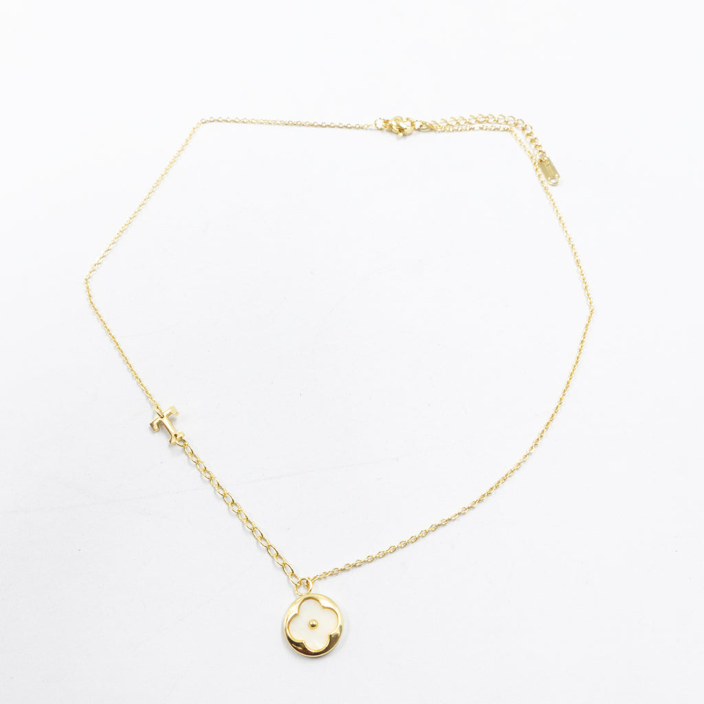 Collares Dorados con dijes de letra S,T,V y dije de Trebol M6 Oro Laminado