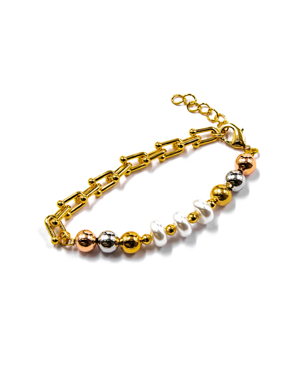 Pulsera Dorada con cuentas y dije - M1 Oro Laminado