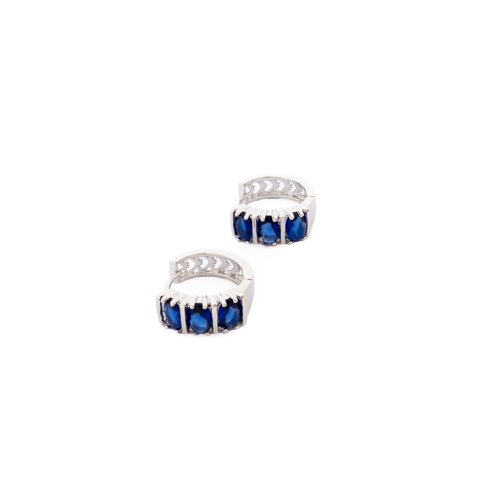 Aretes Plateados Huggies con Piedras Diferentes Colores M14 Oro Laminado