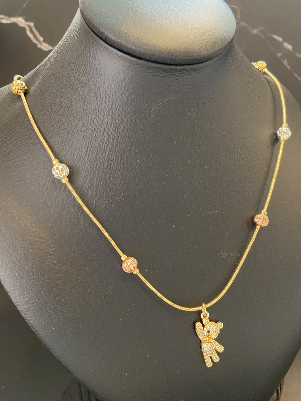 [12/SEPTIEMBRE/26] Collar Dorado de Tres colores con Dije M1 Oro Laminado
