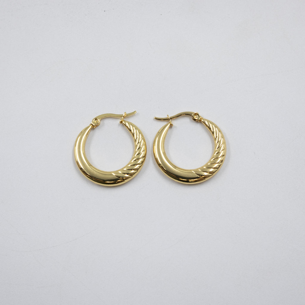 Aretes Dorados Chicos M3 Oro Laminado