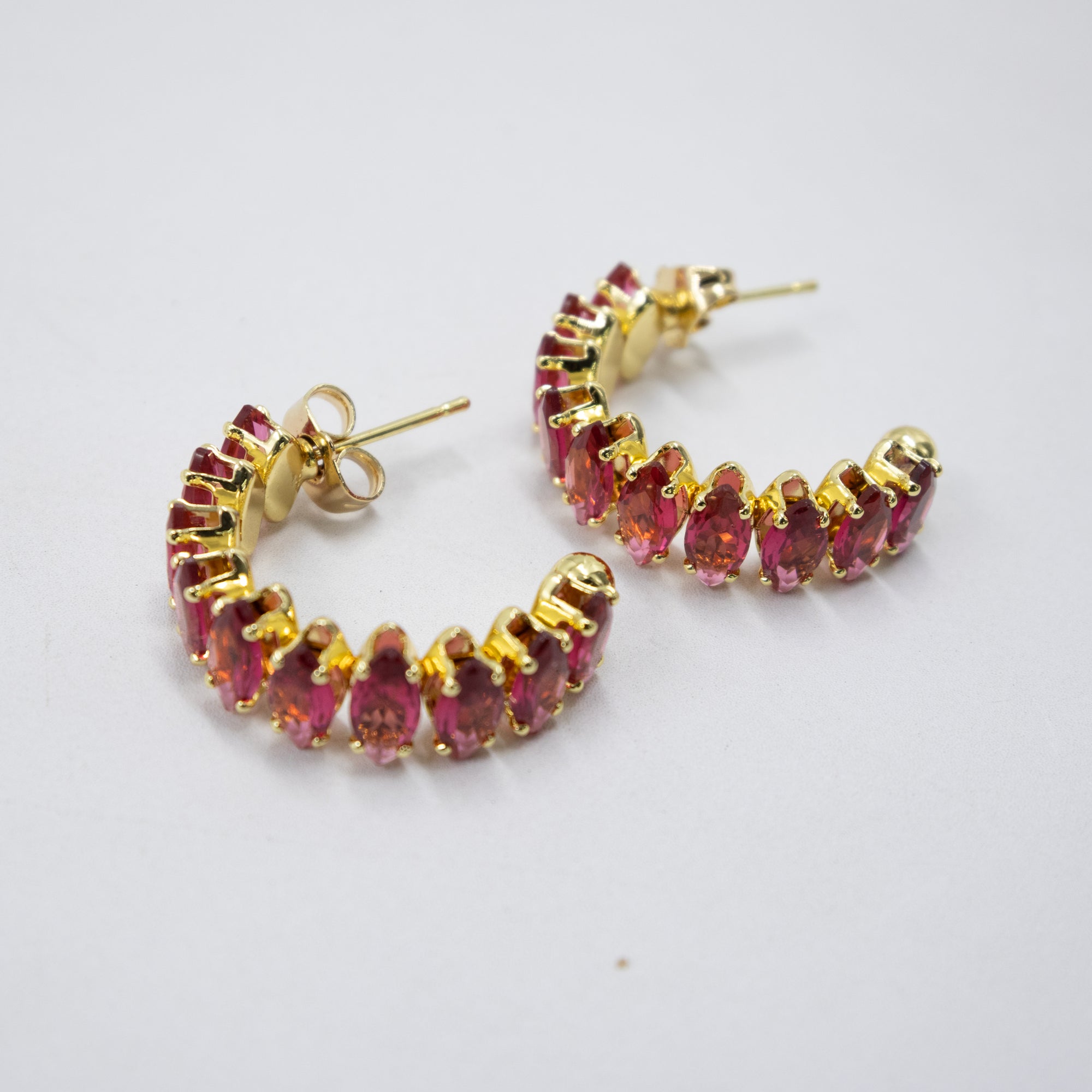 Aretes Dorados con piedras de color M1 Oro Laminado