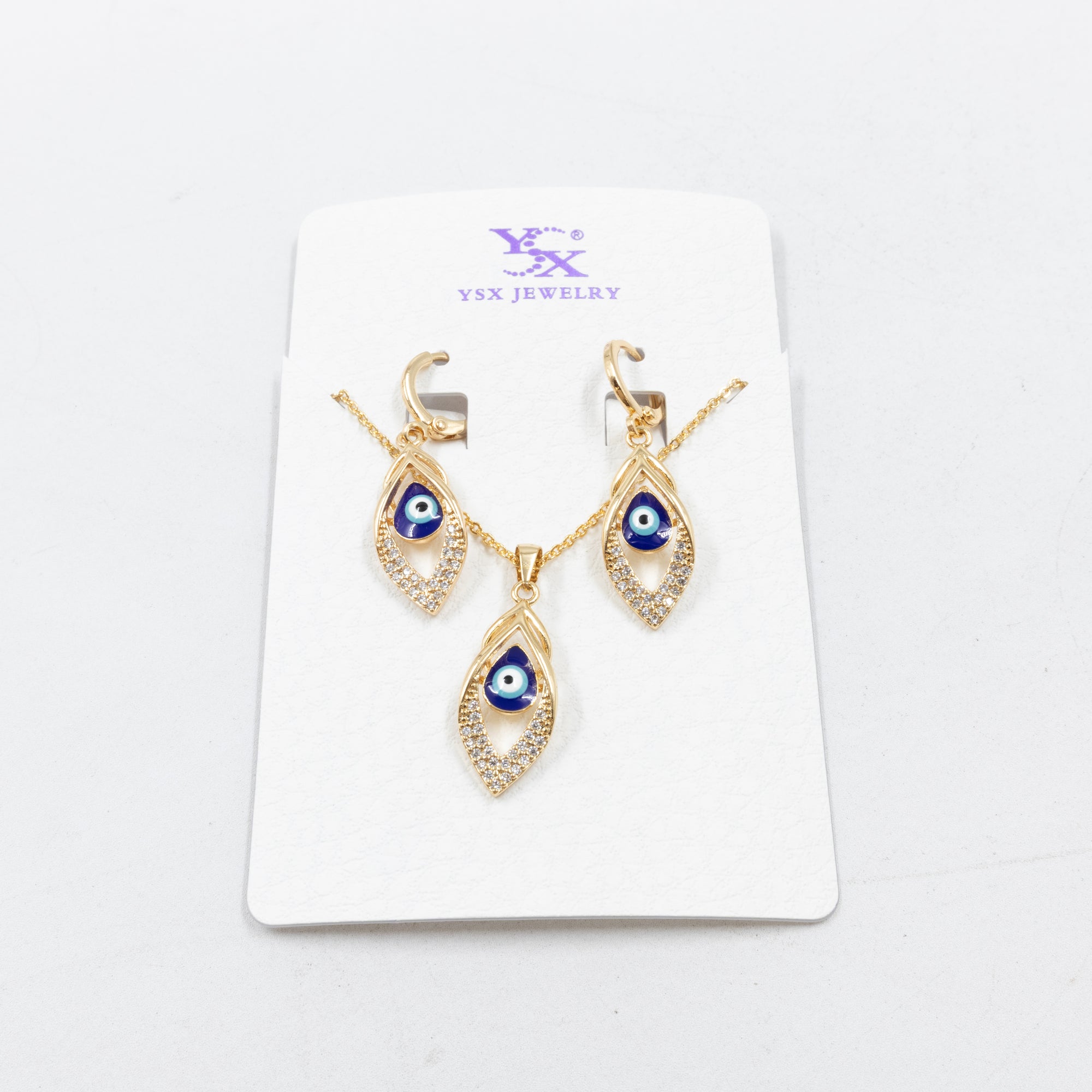 Conjunto de Aretes y Collar Oro Laminado