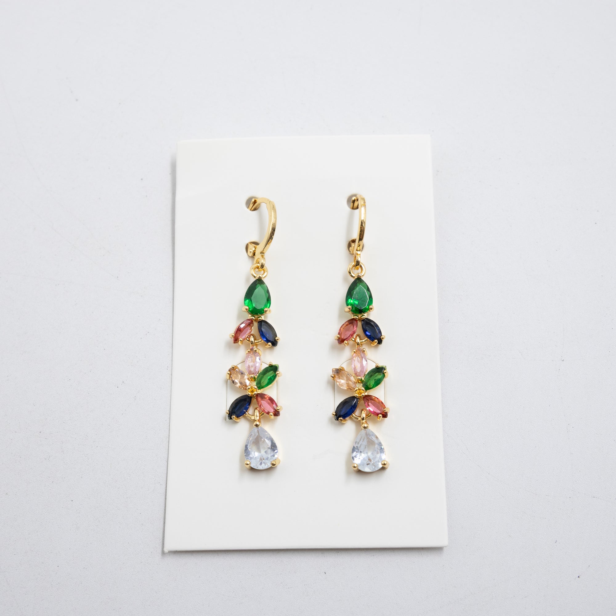 Aretes Largos Dorados con piedras M4 Oro Laminado