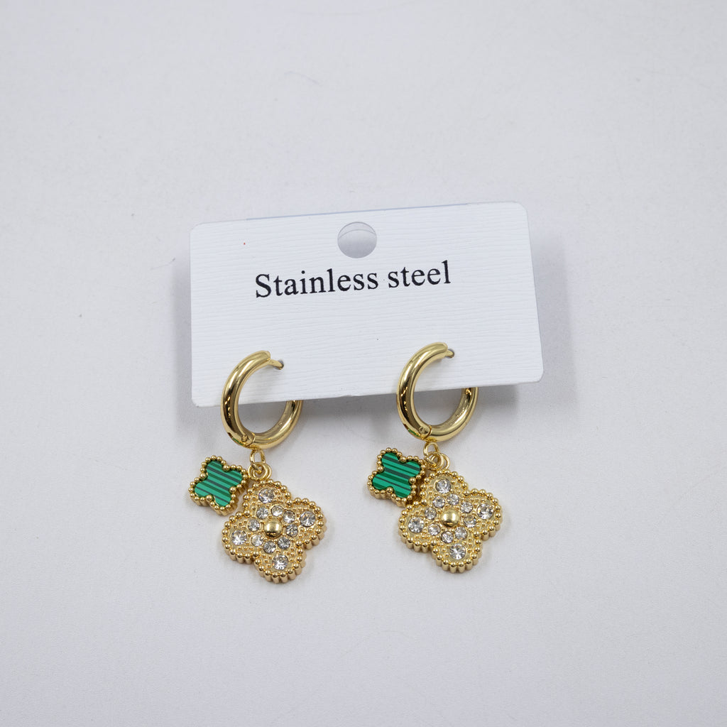 Aretes Dorados de Trebol M2 Oro Laminado