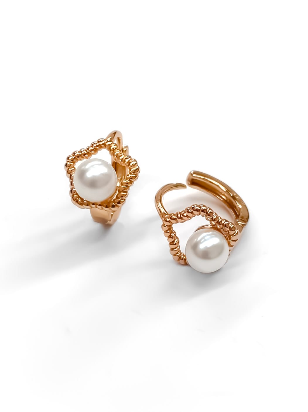ARETES HUGGIES M16 - ORO LAMINADO