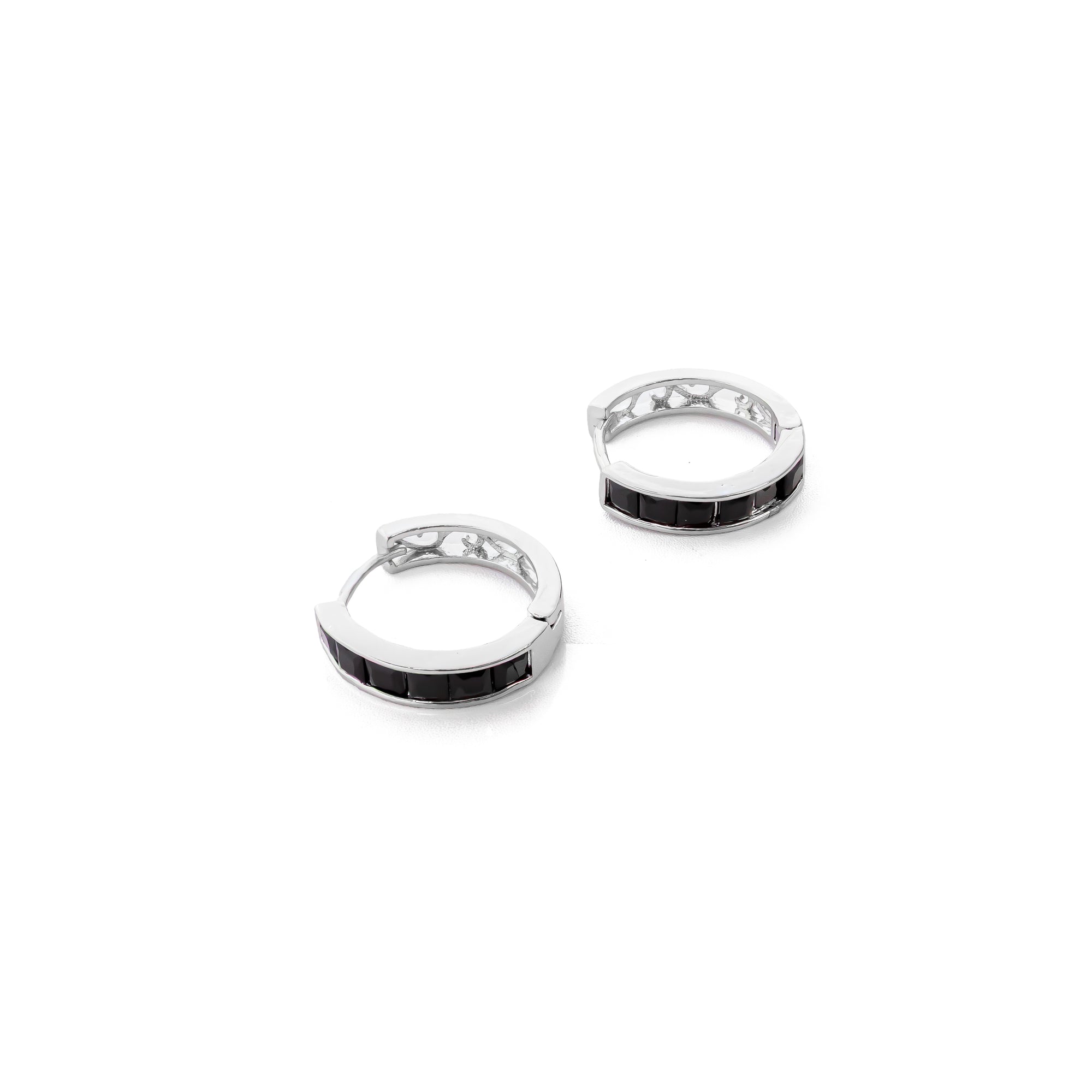 Aretes Plateados Huggies con Piedras Diferentes Colores M10 Oro Laminado