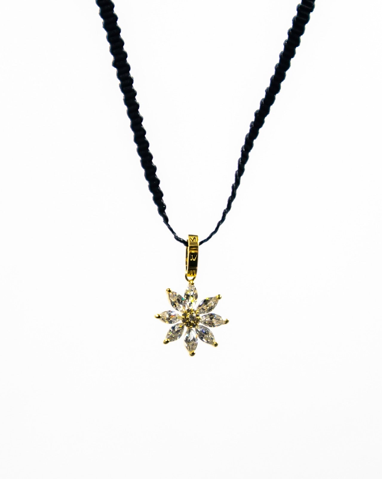 Collar Gargantilla Negro M4 Oro Laminado