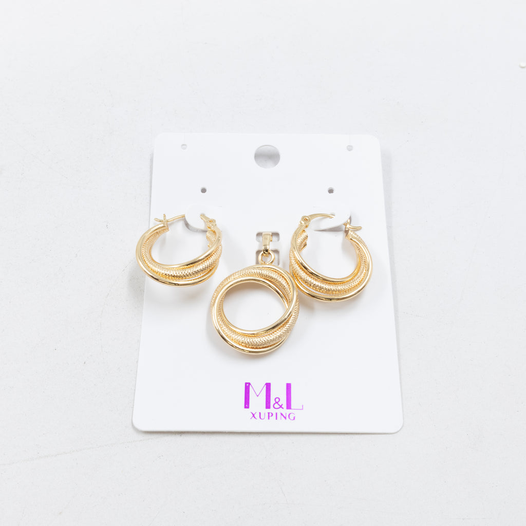 Conjunto de de Aretes y Dije M6 Oro Laminado