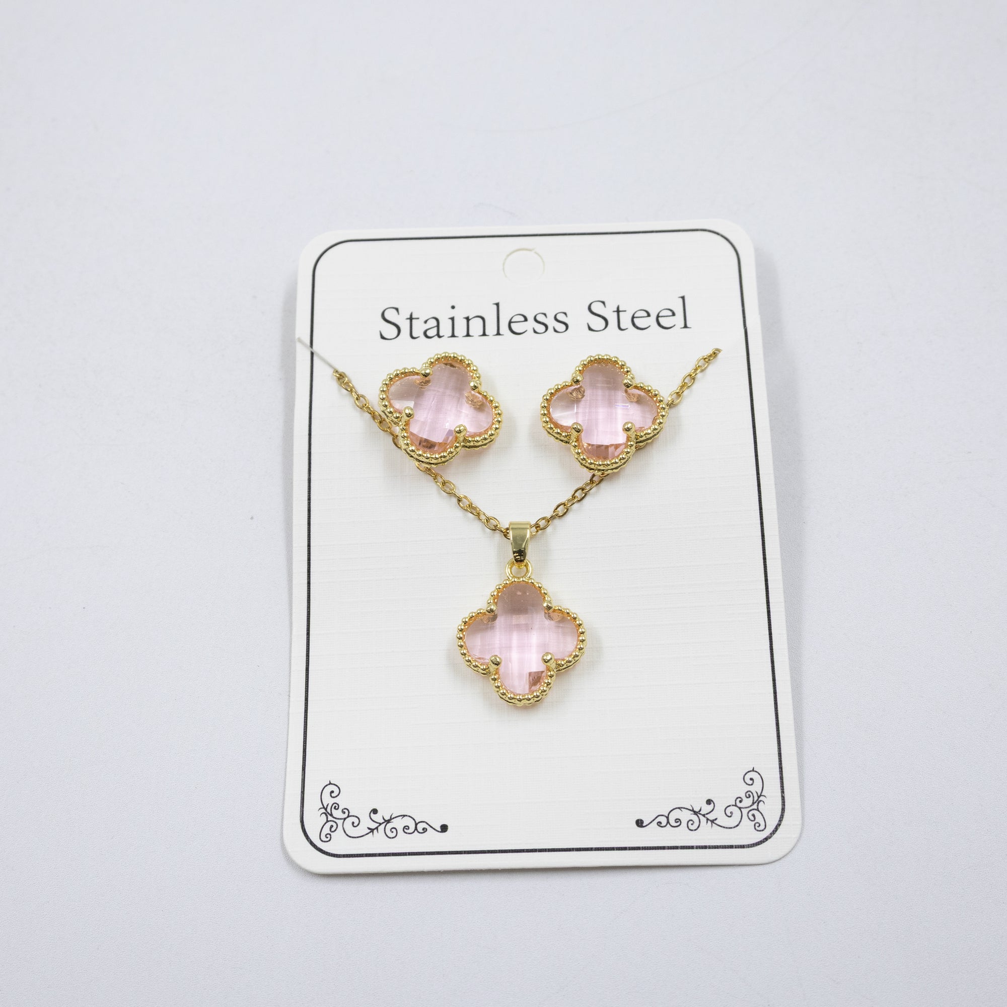 Conjunto Dorado de Trebol M2 Oro Laminado