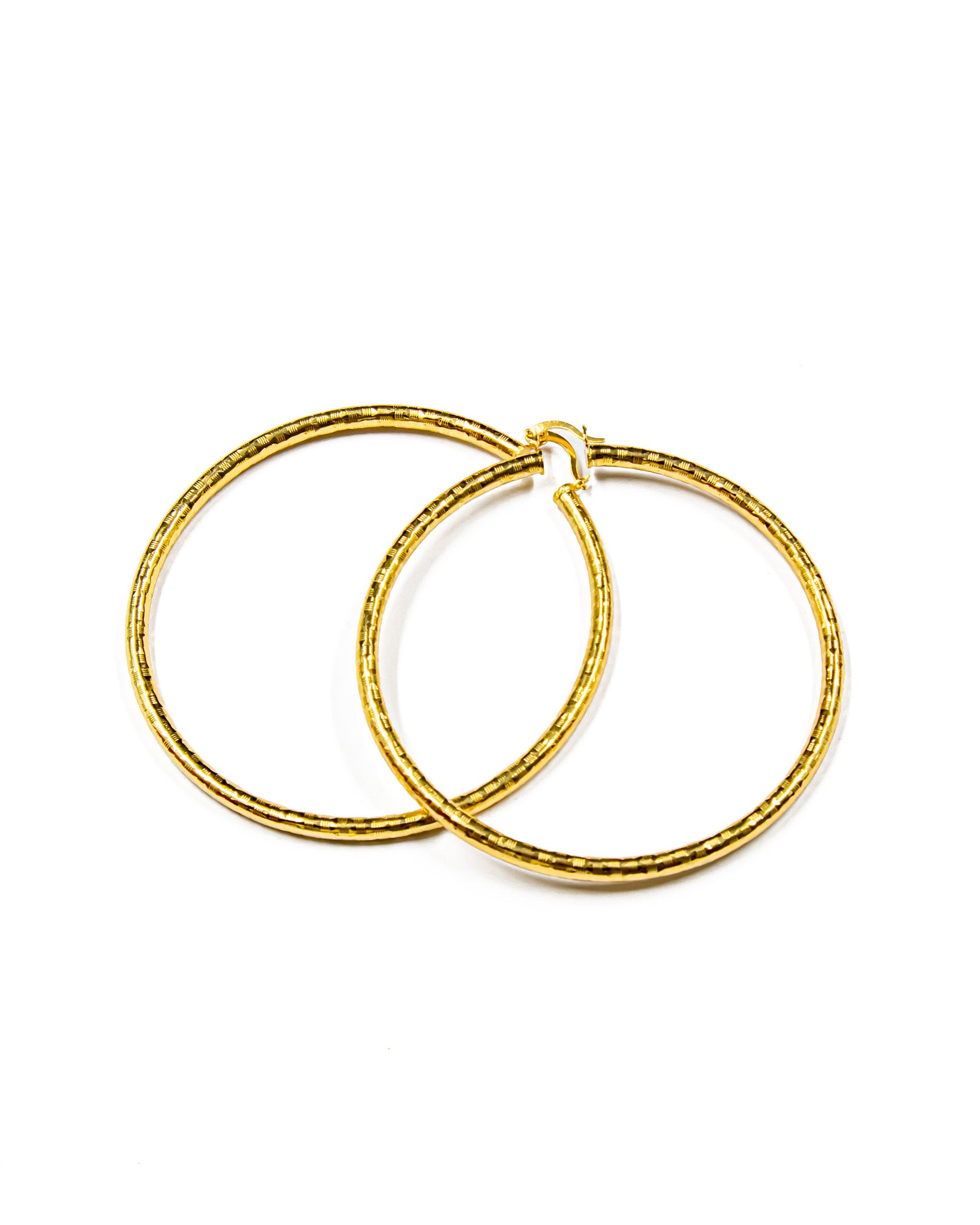 Arete tipo arracada - M1 Oro Laminado