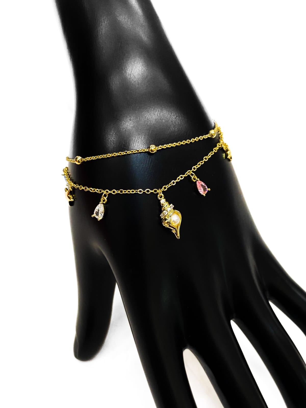 Pulsera de piedras con dije - M2 Oro Laminado