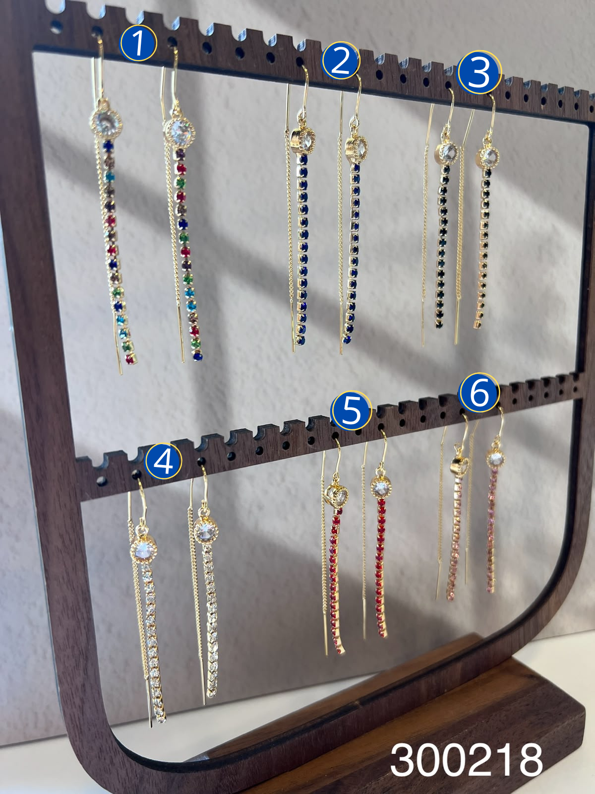 [13/AGOSTO/26] Aretes Largos Dorados M4 Oro Laminado