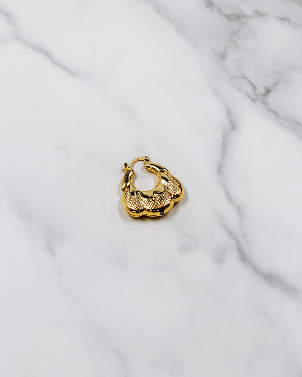 Aretes tipo canasta - M1 Oro Laminado