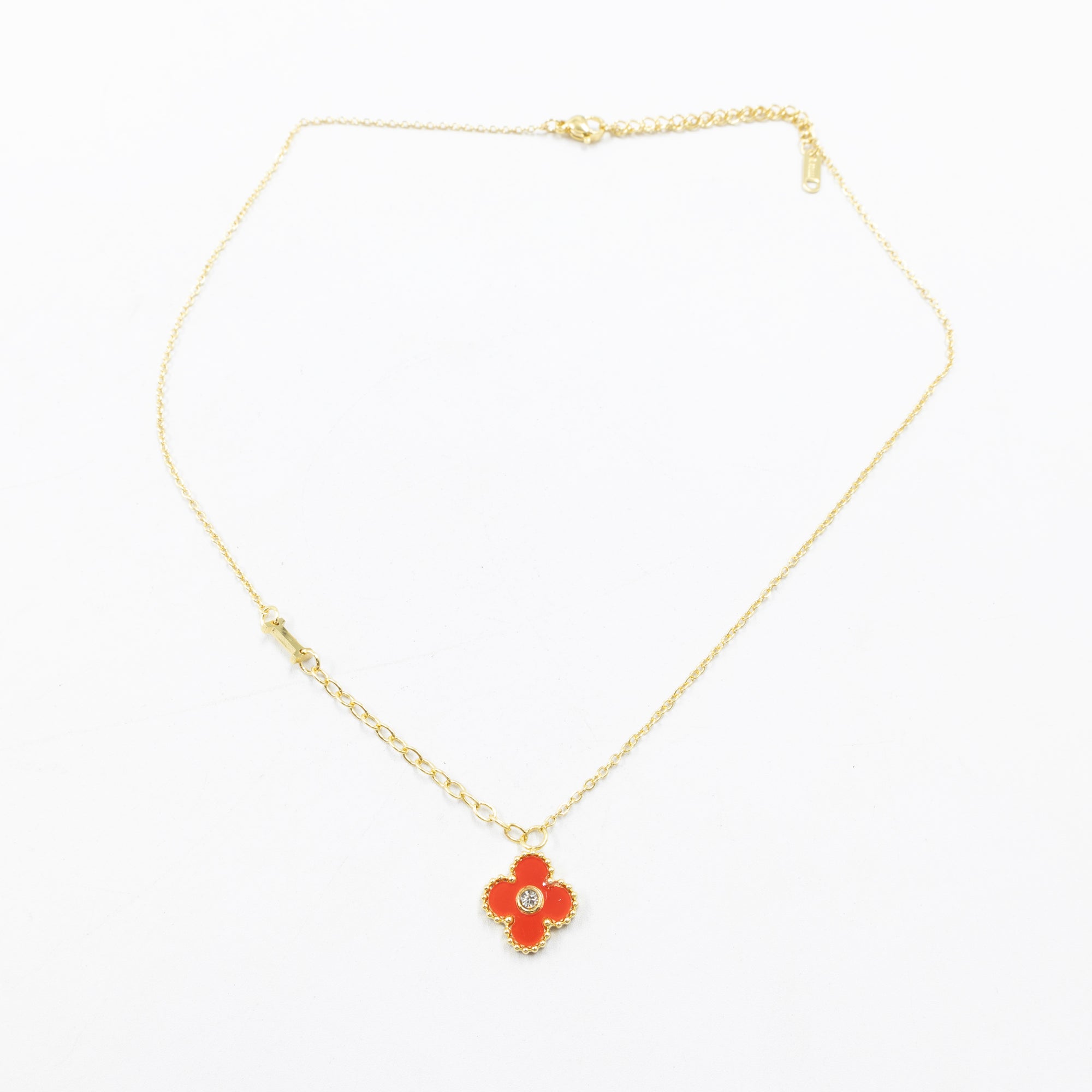 Collar de Dije de Trebol y letra G,I,J M3 Oro Laminado