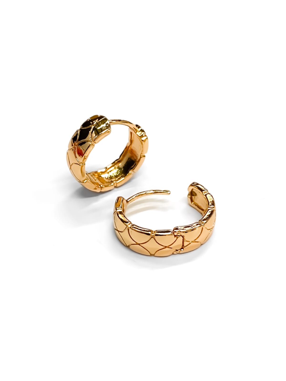 ARETES HUGGIES M2 - ORO LAMINADO
