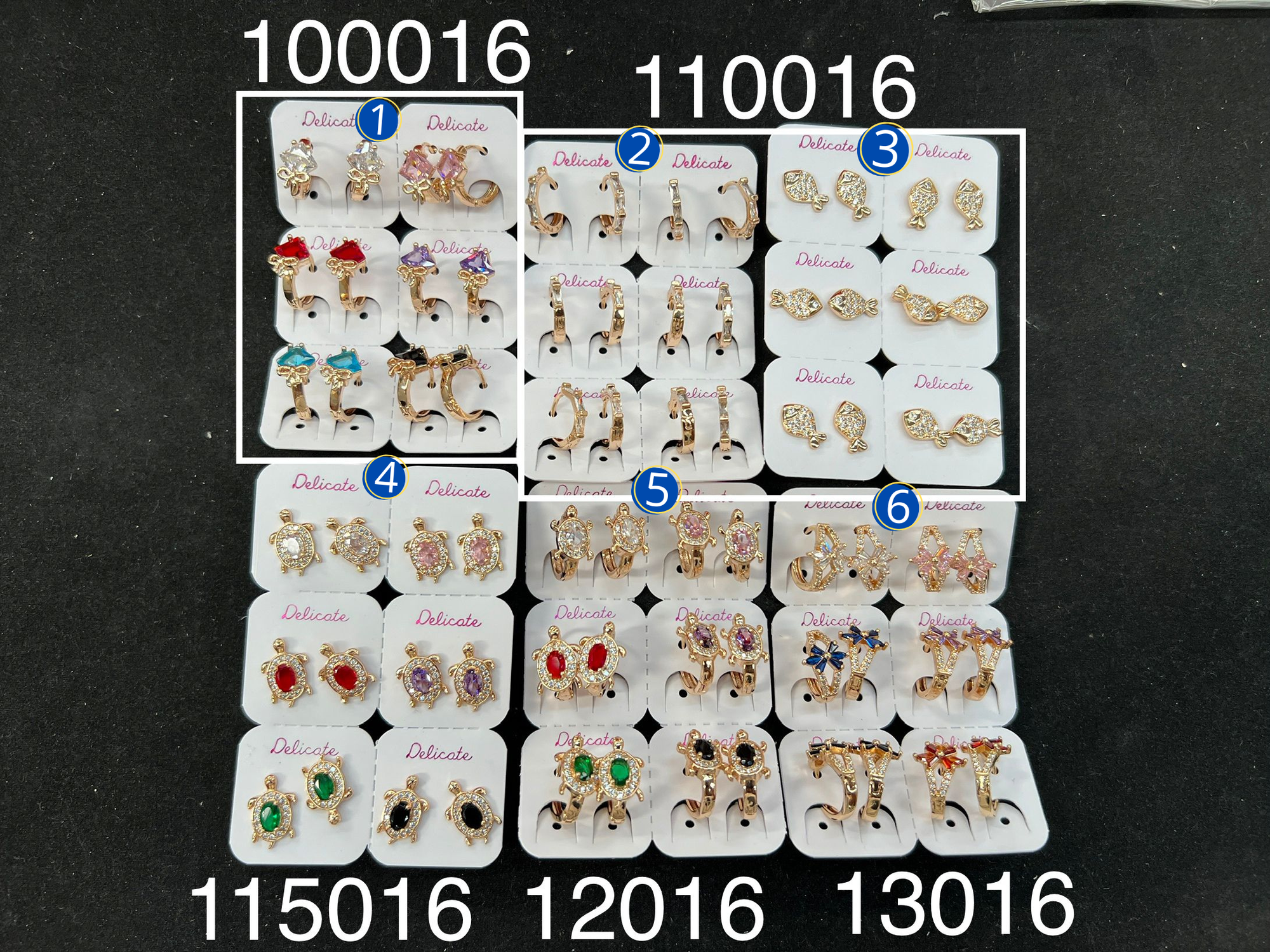 [05/AGOSTO/26] Paquete de 6 pares de aretes Dorados M5 Oro Laminado