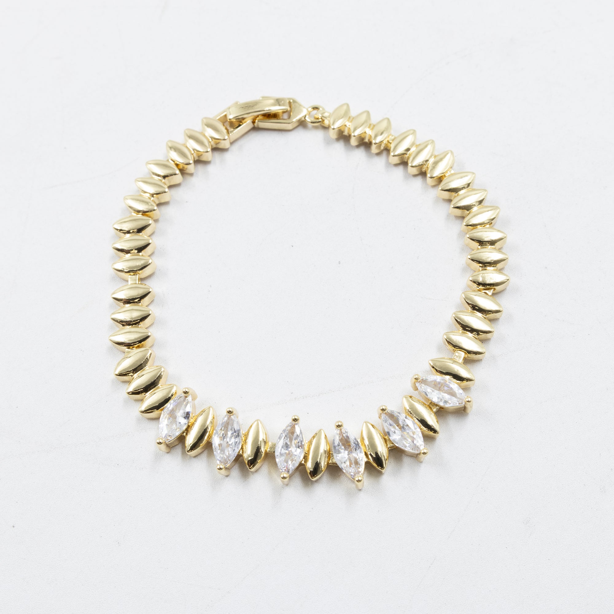 Pulseras Doradas con Piedras M3 Oro Laminado