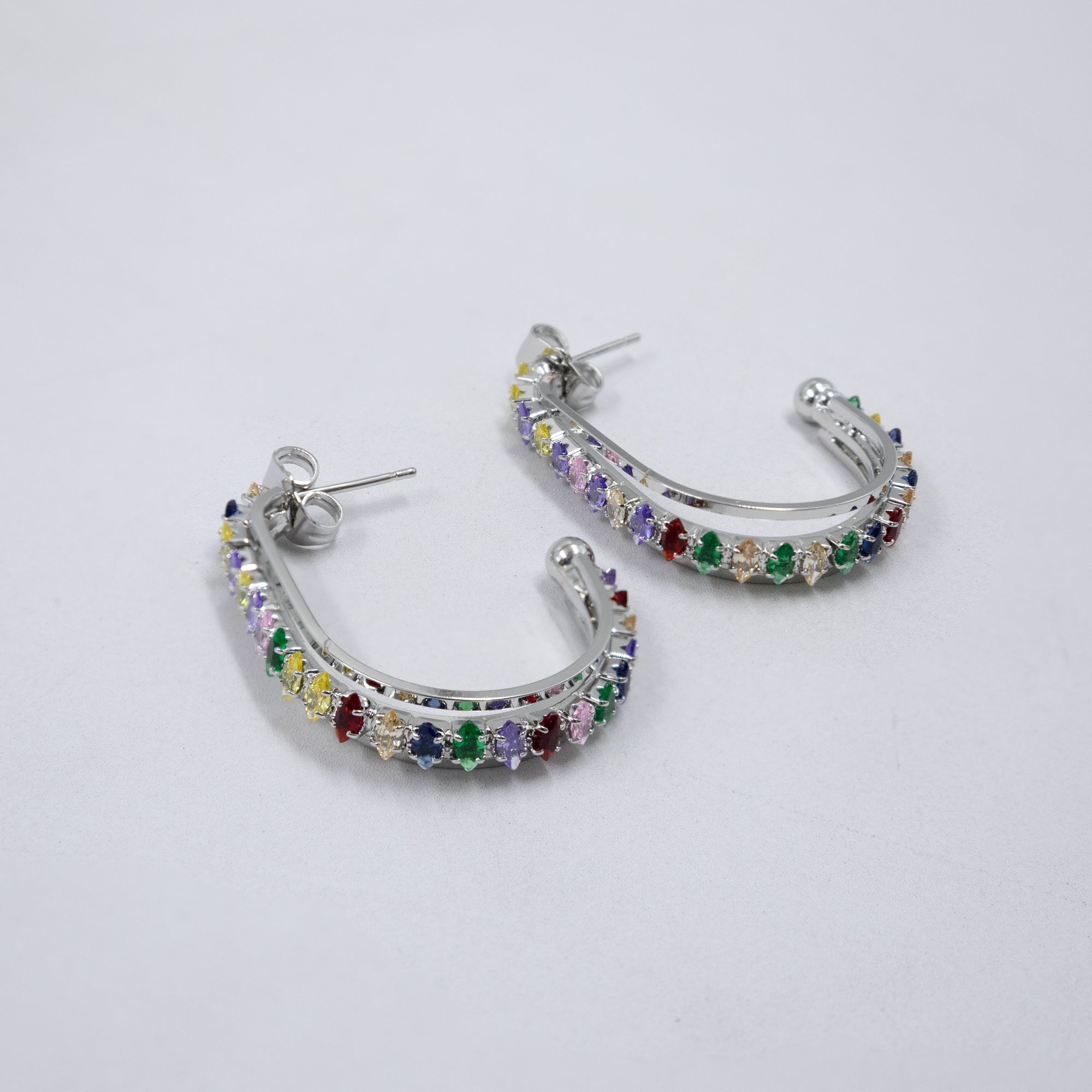 Aretes Plateados con piedras de color M11 Oro Laminado