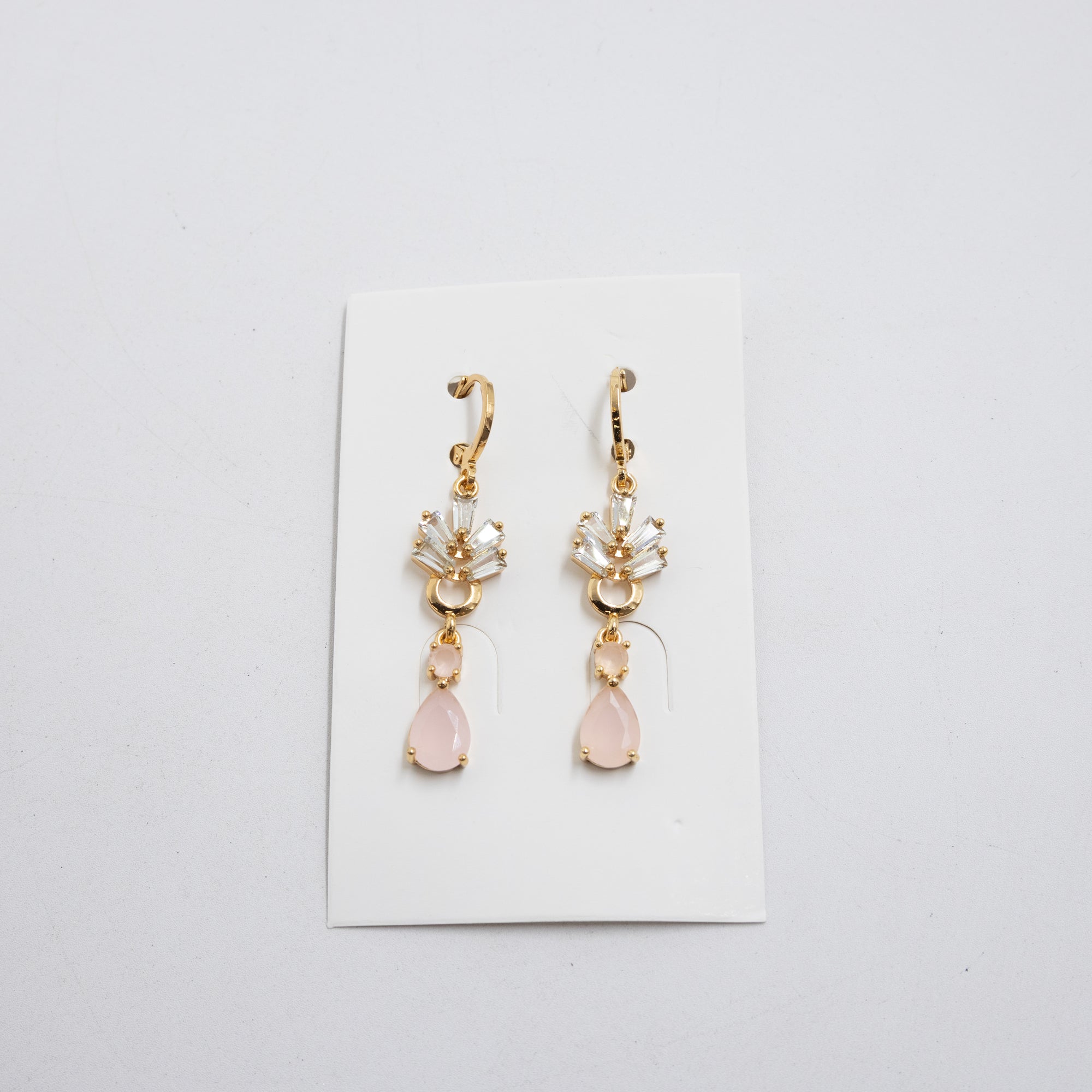 Aretes Largos Dorados con piedras M5 Oro Laminado