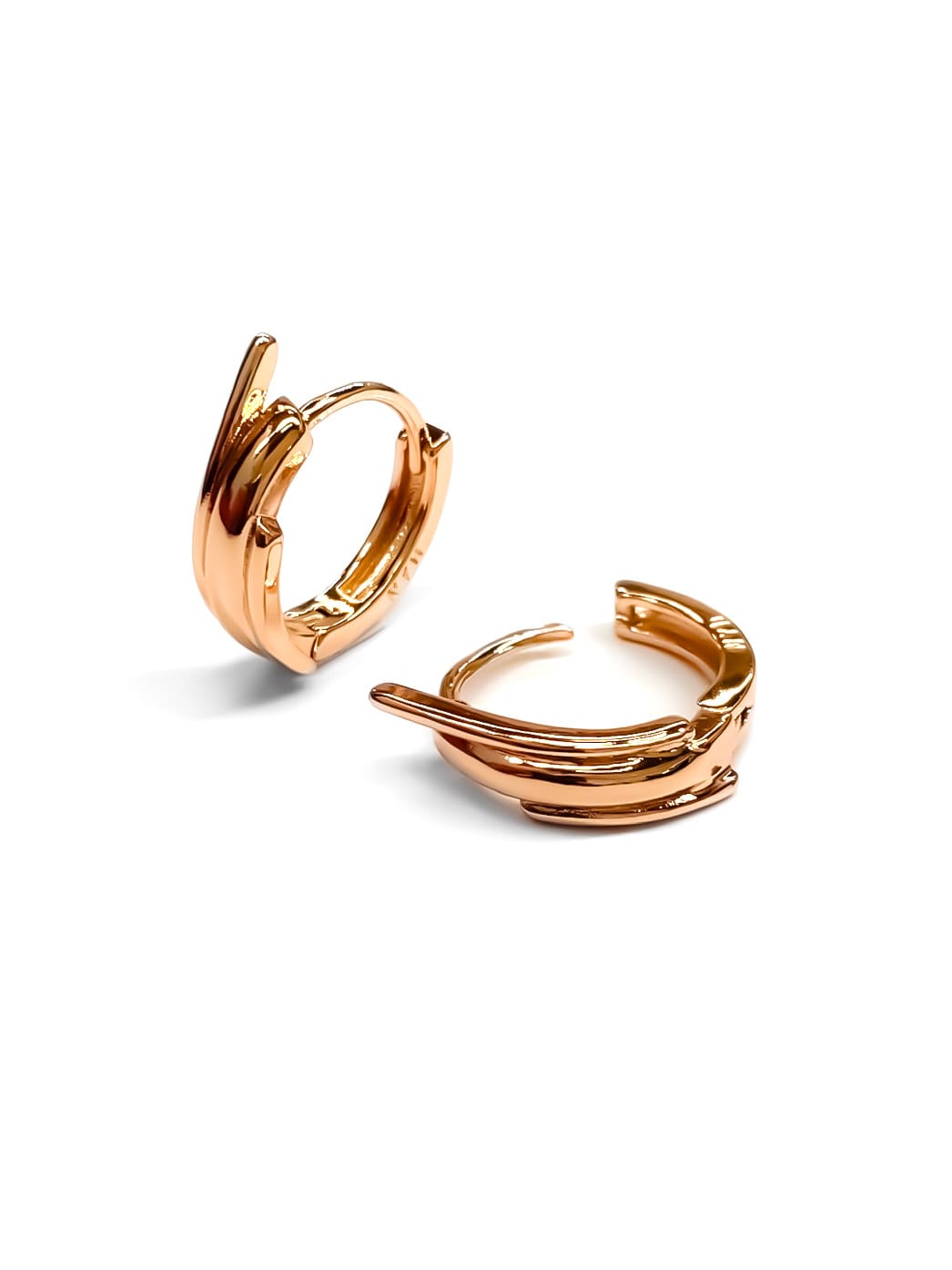 ARETES HUGGIES M18 - ORO LAMINADO