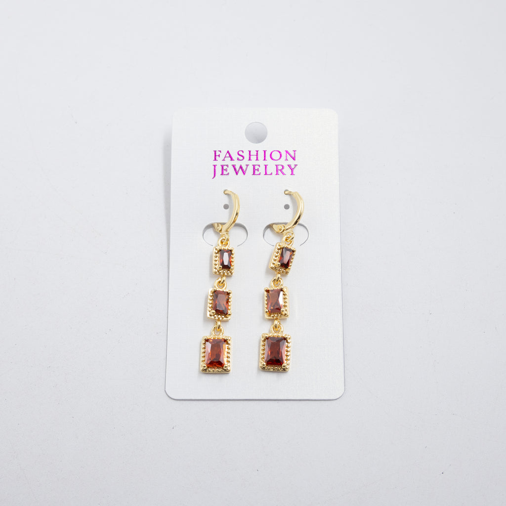 Aretes Largos Dorados con piedras M7 Oro Laminado
