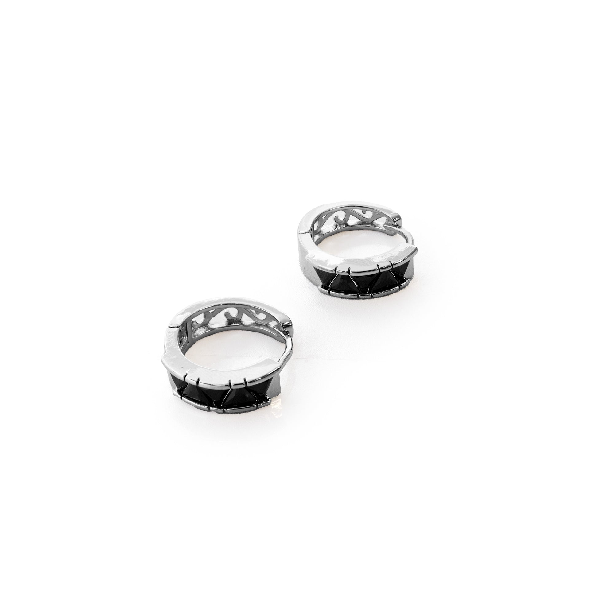 Aretes Plateados Huggies con Piedras Diferentes Colores M16 Oro Laminado