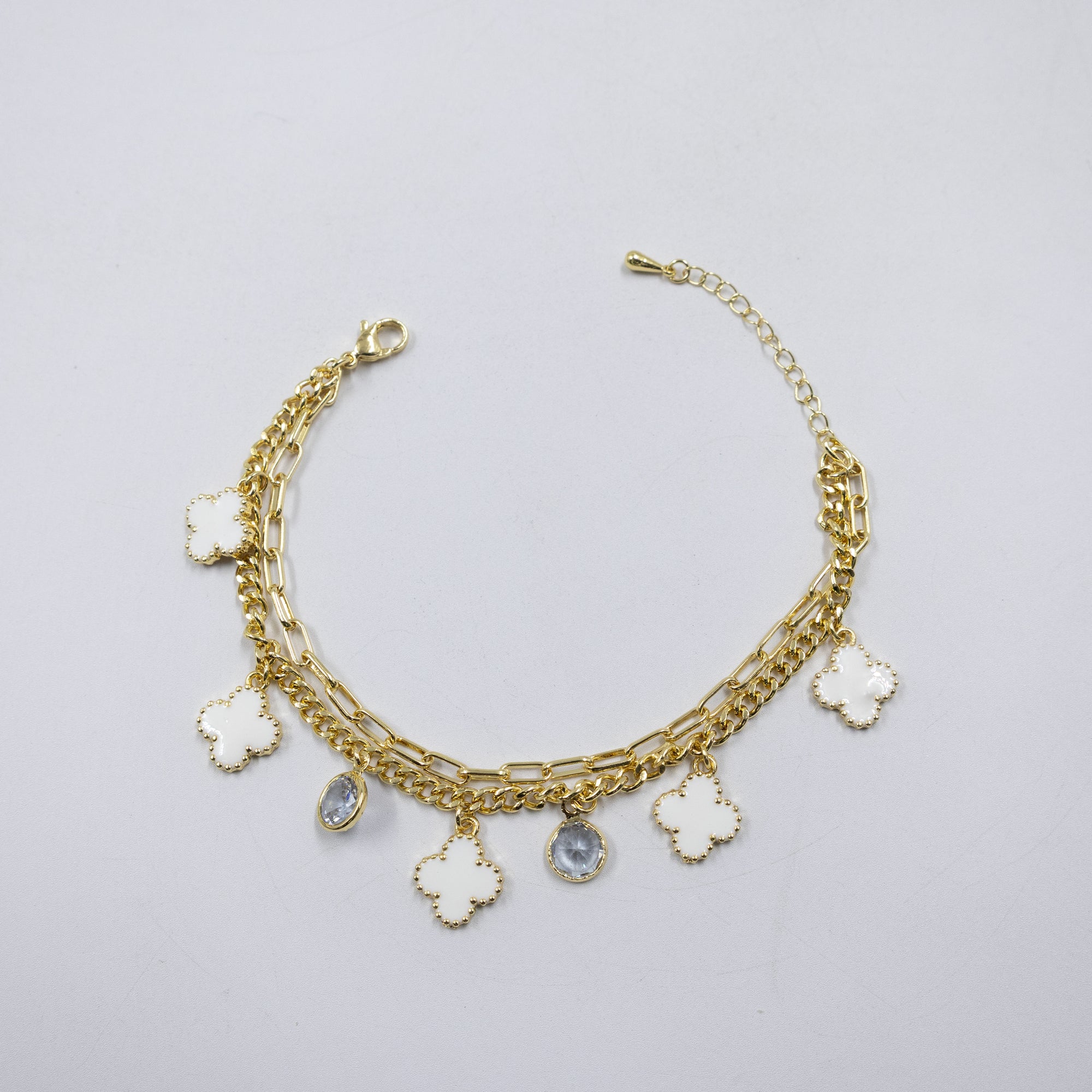 Pulseras Doradas de Mariposa y Trébol M1 Oro Laminado
